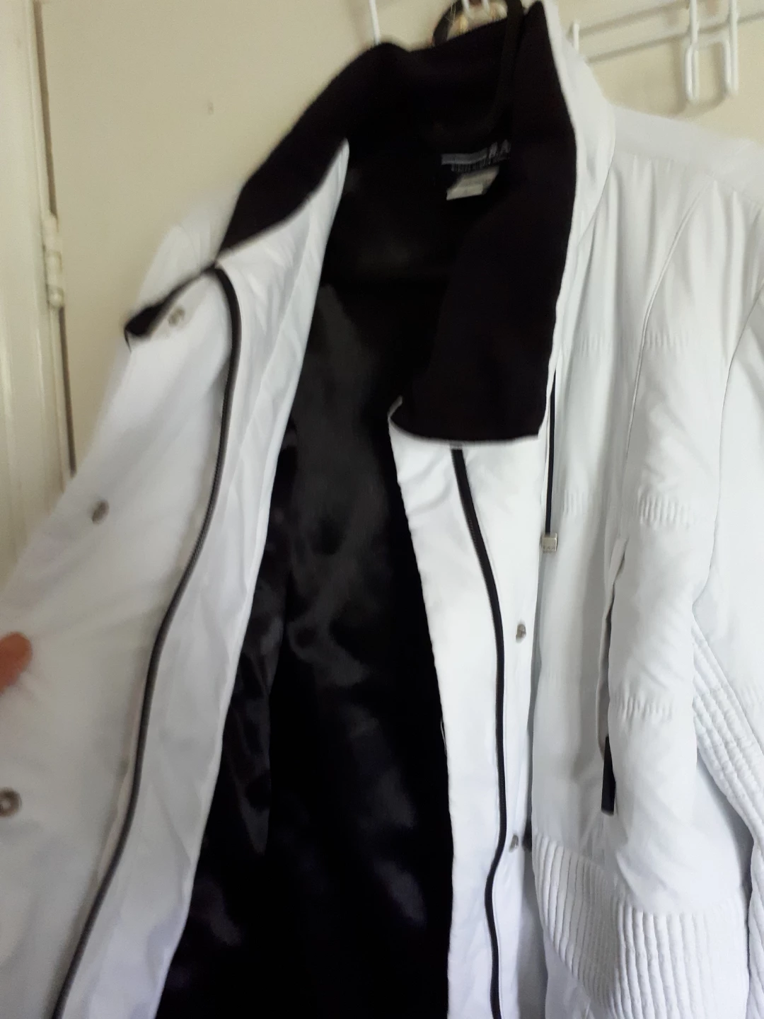 B.N.W. White Winter Jacket⚽️ - photo 2