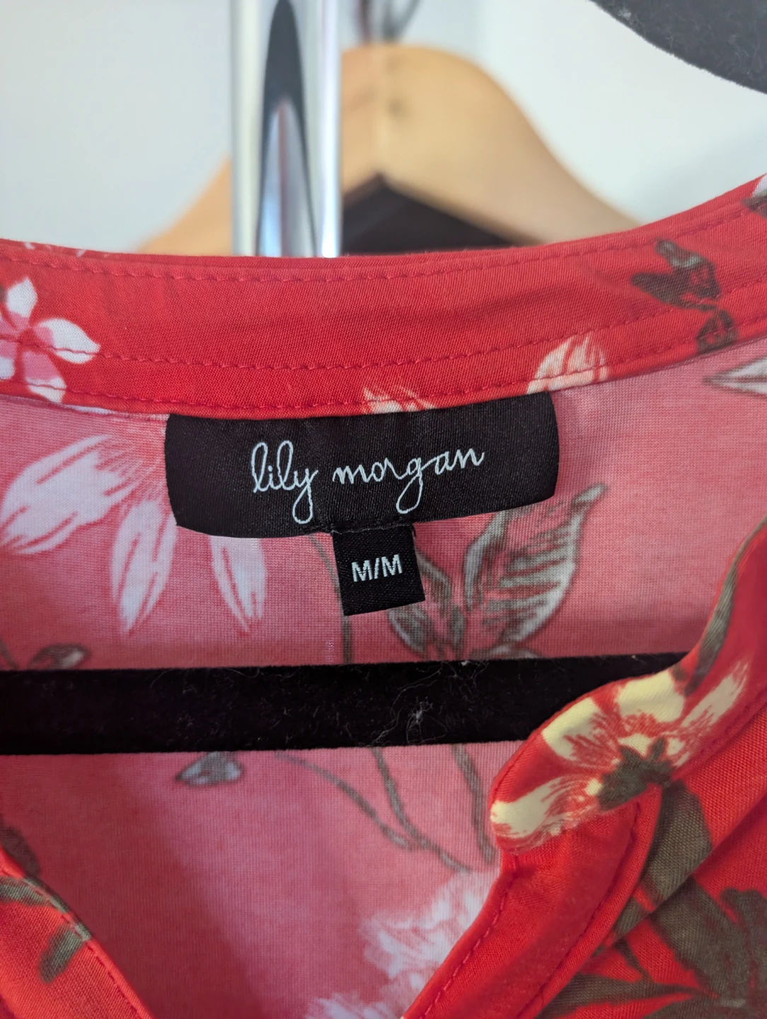 Lily Morgan Red Floral Sleeveless Blouse - photo 2