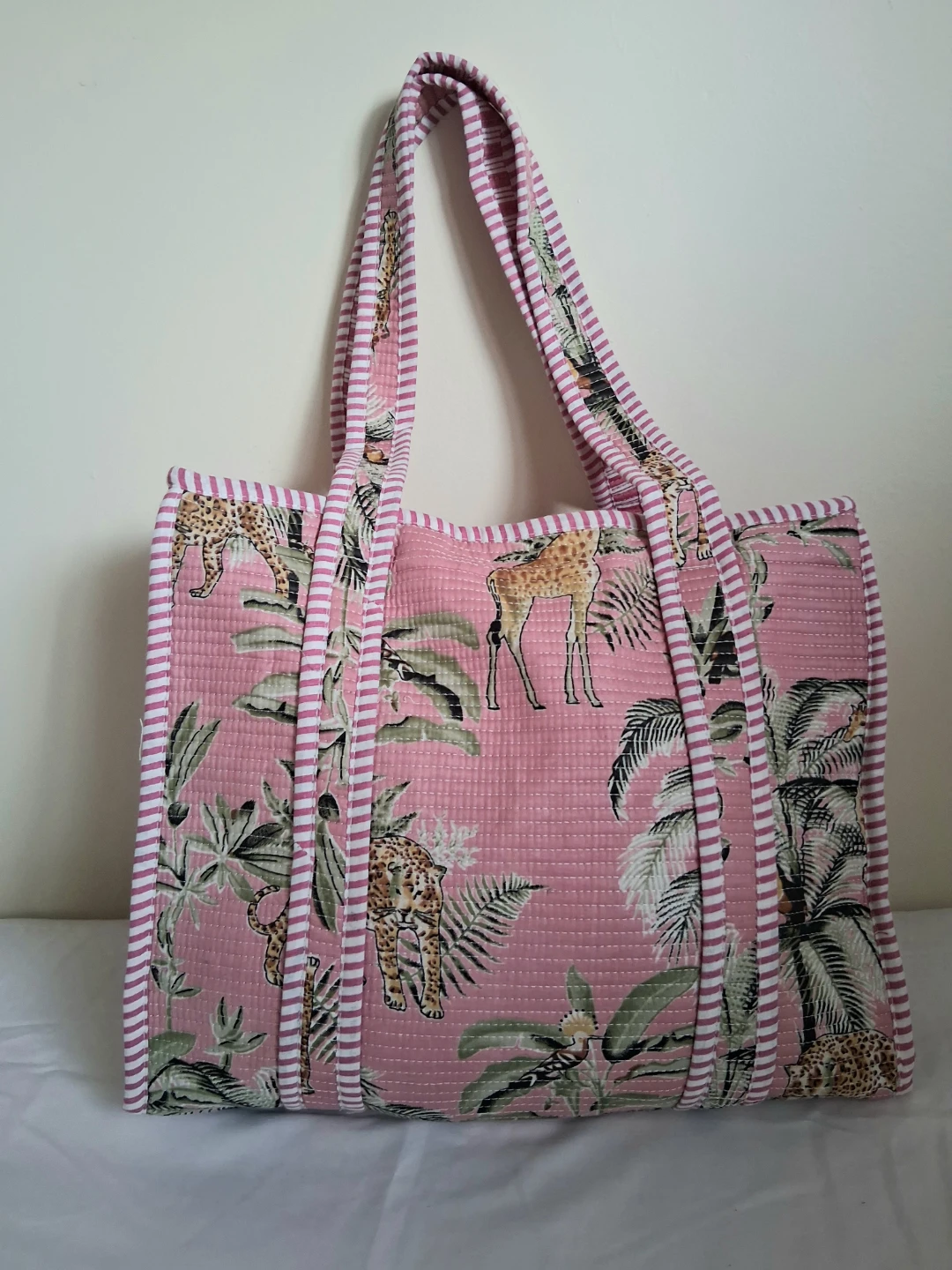 NEW QUILTED TOTE BAG WITH GIRAFFE AND LEOPARD PRINT