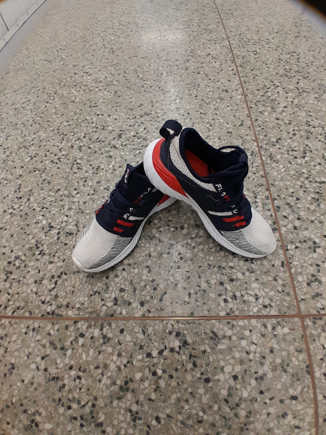 Fila Running Shoes Men's Size 8 - photo 2