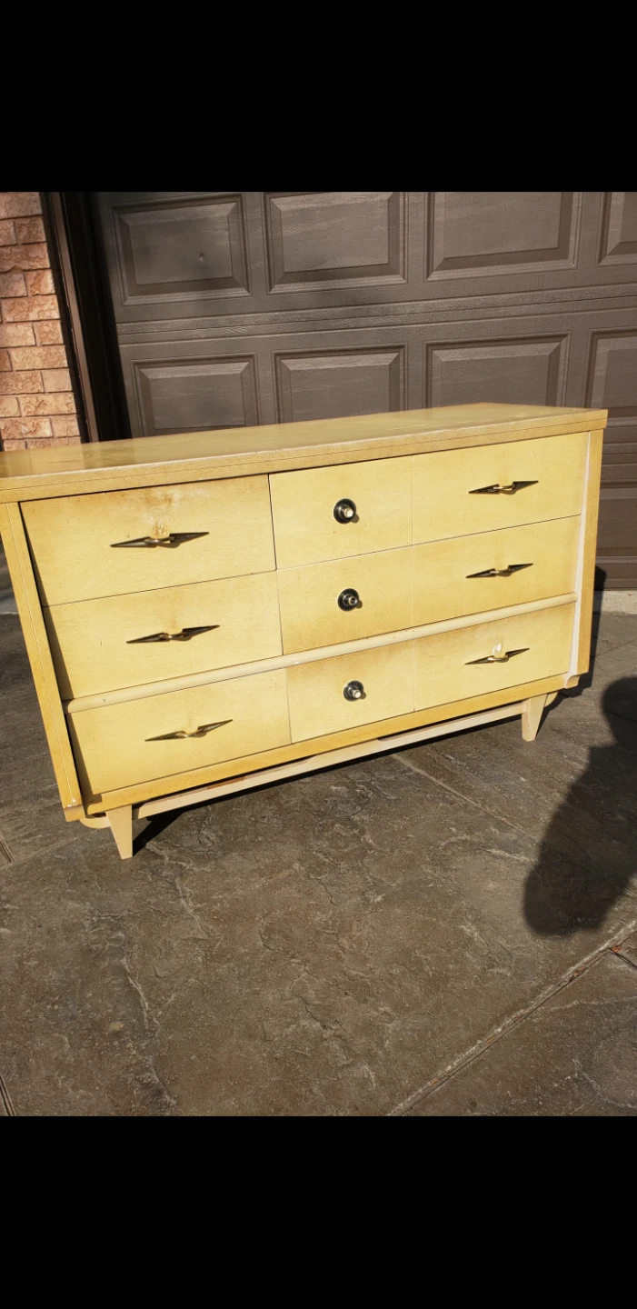 Vintage 6-Drawer Dresser