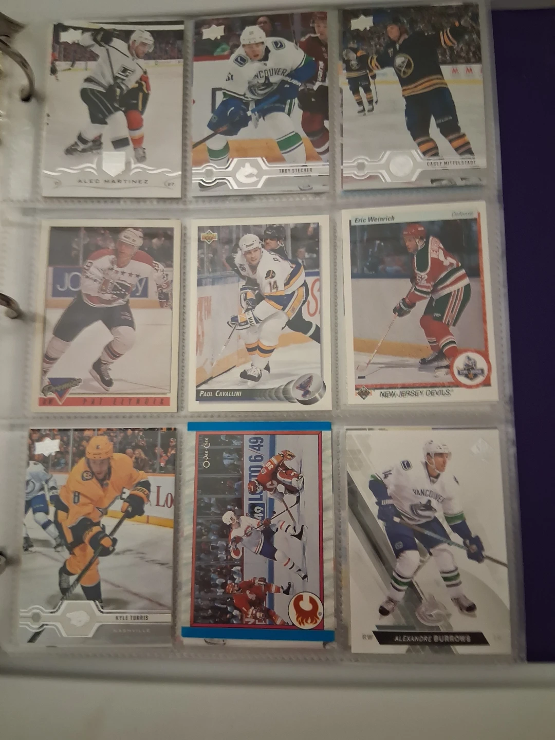 Assorted NHL Hockey Cards Binder - photo 4