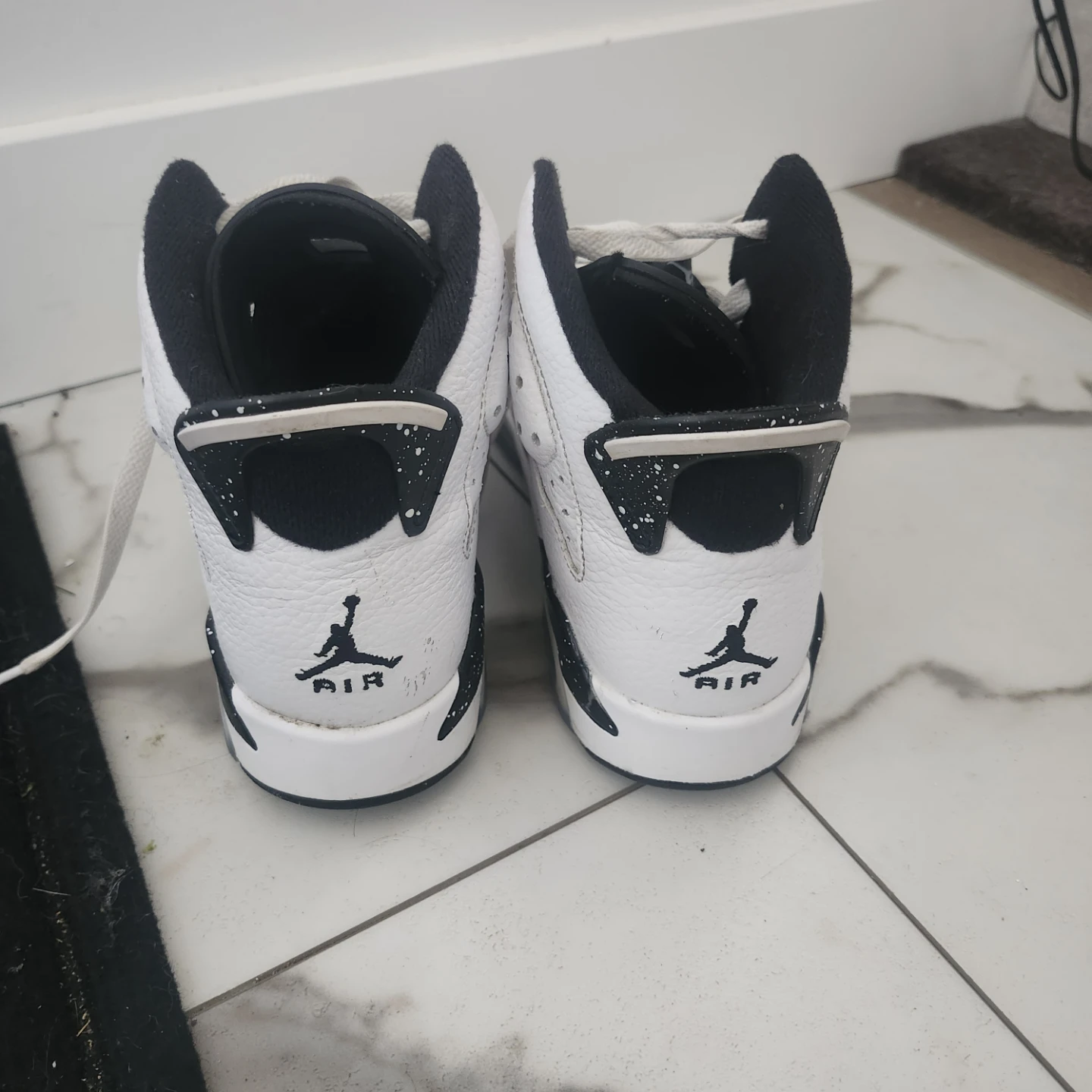 Air Jordan 6 Retro Sneakers - photo 2
