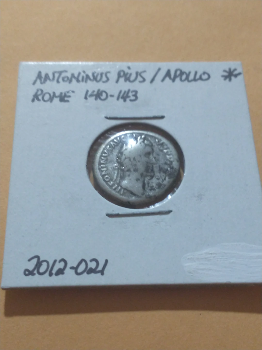 140-143 AD Antoninus Pius silver denarius Roman ancient coin - photo 2