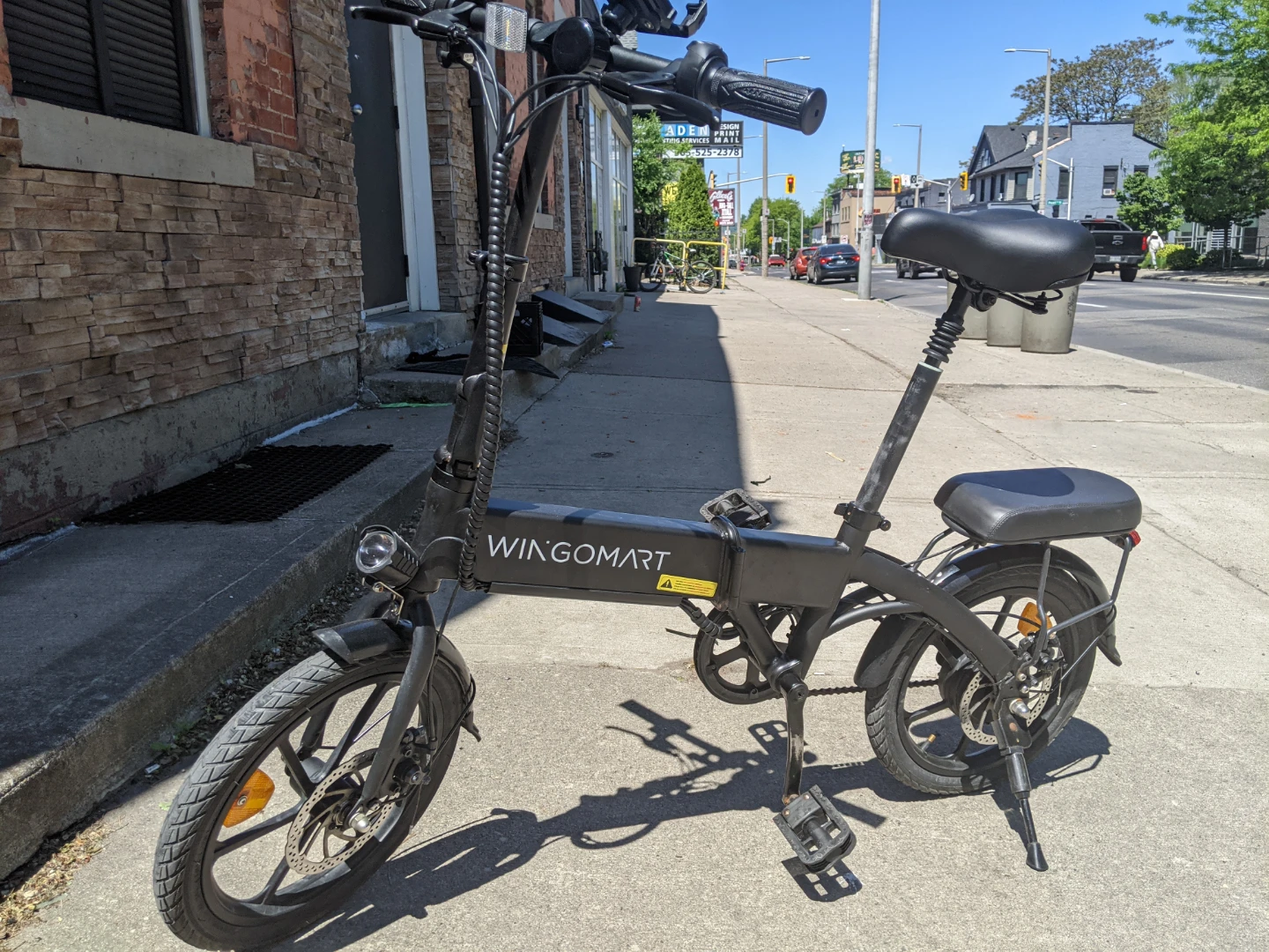 Adult sized foldable ebike with alarm