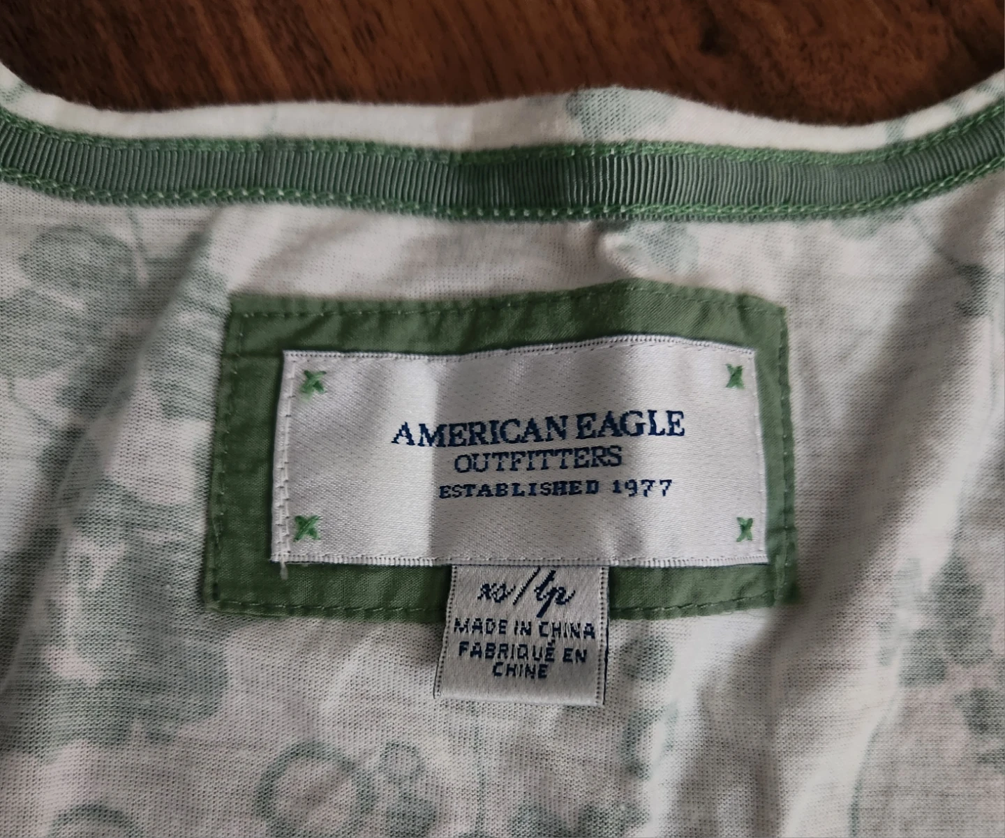 ⚽️ American Eagle Outfitters Women's Floral T-Shirt - photo 3
