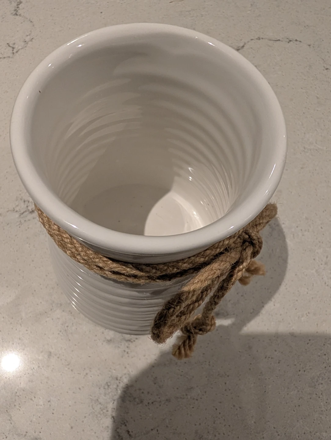 White ceramic utensil crock with rope detail - photo 2