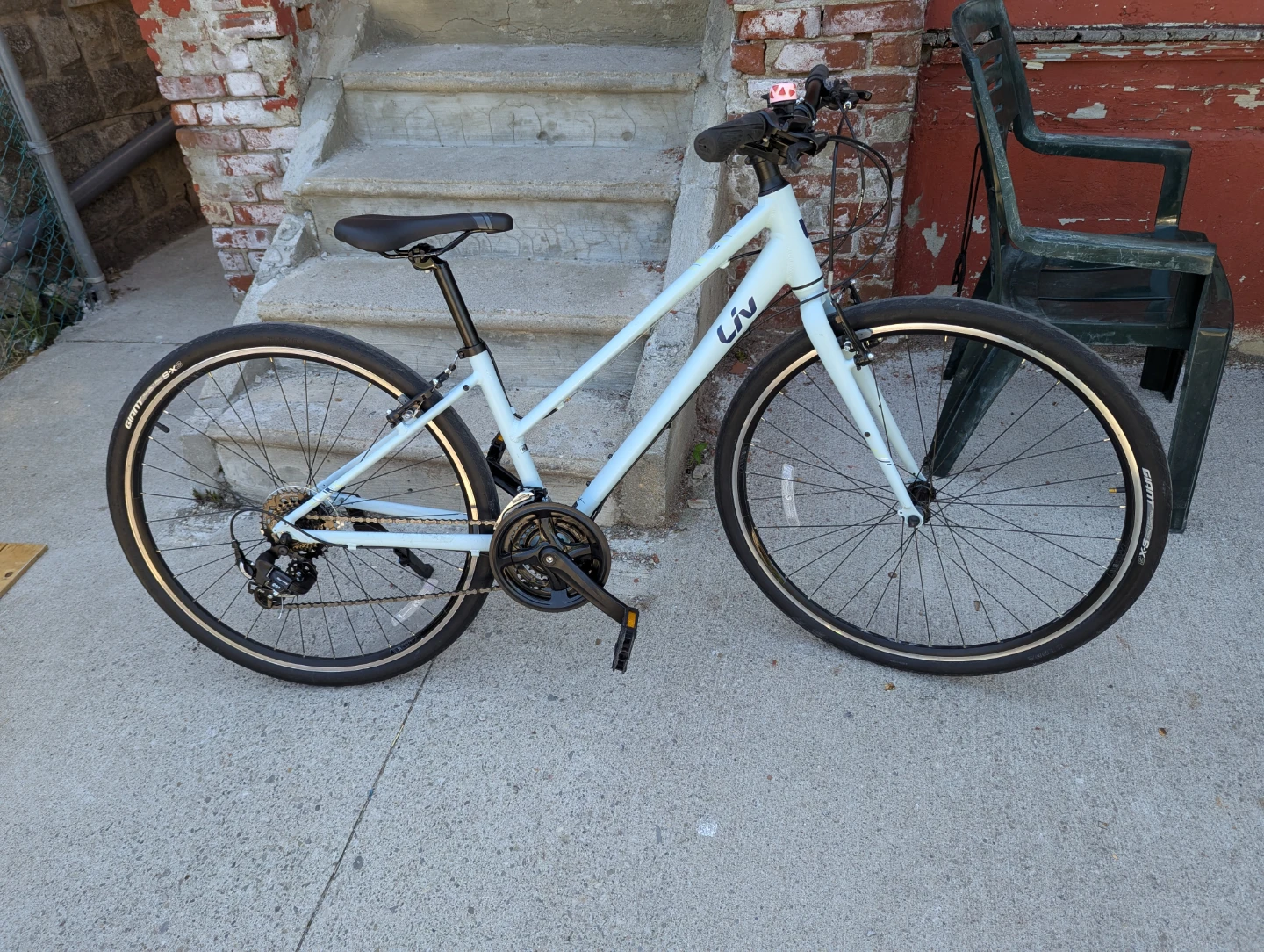 Liv Alight 3 Hybrid Bike - Mint Condition (Size XS)