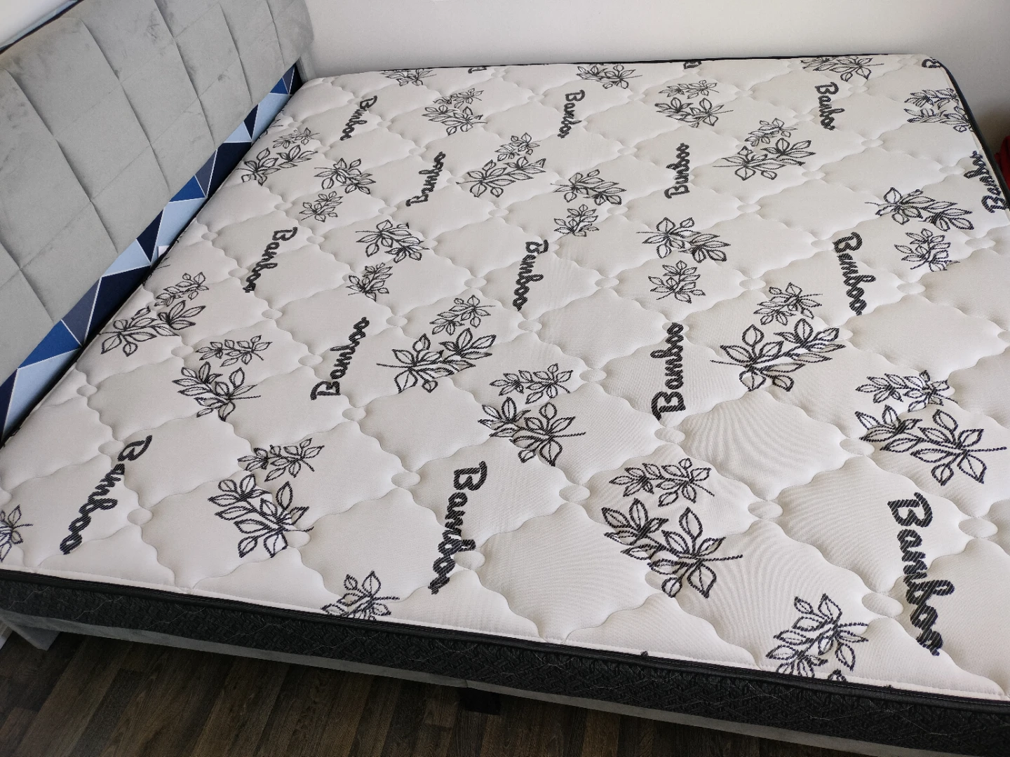 Almost New Mattress – Only 20 Days Old – Excellent Conditio - photo 2