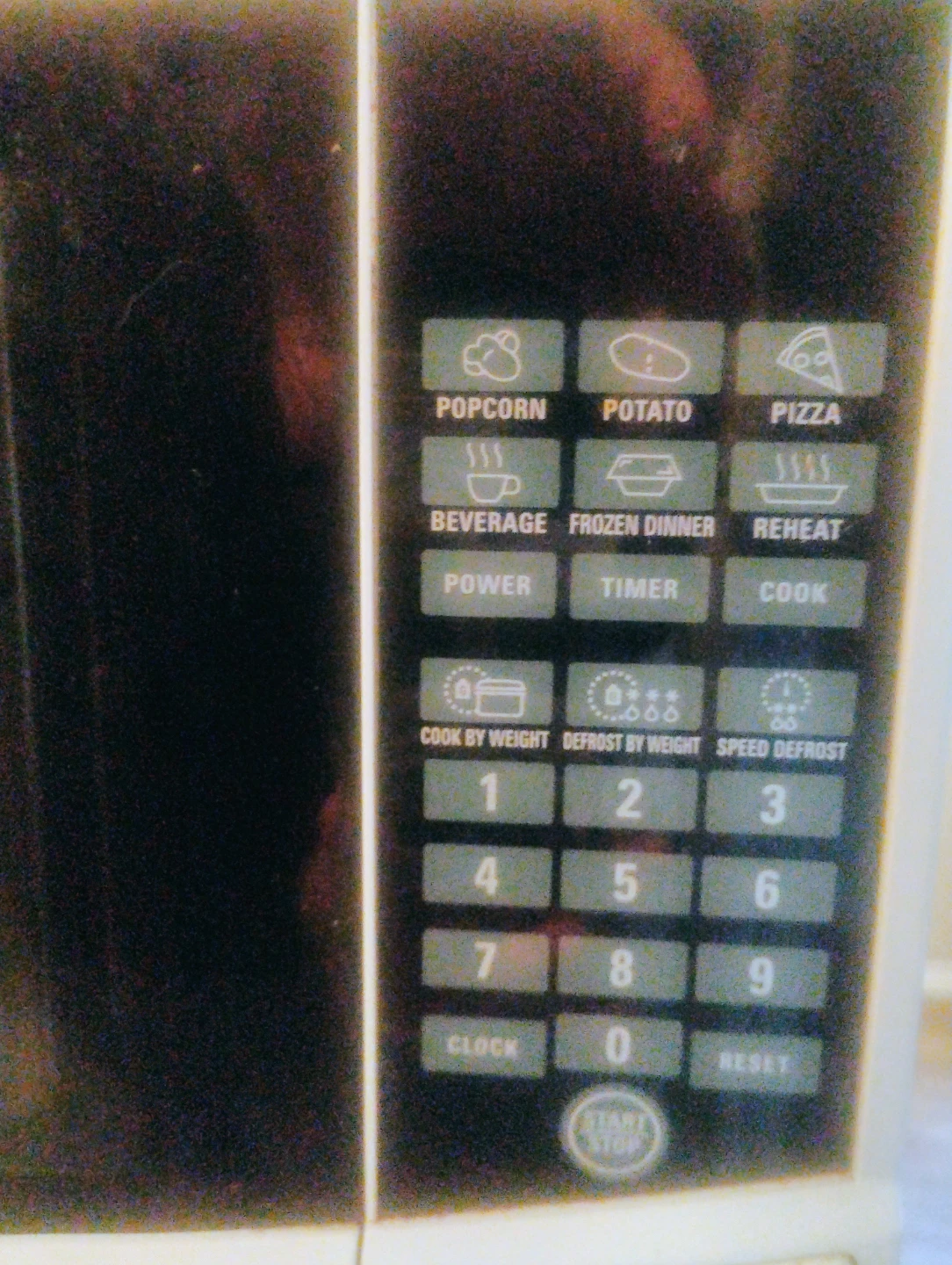 RCA Microwave Oven - photo 2