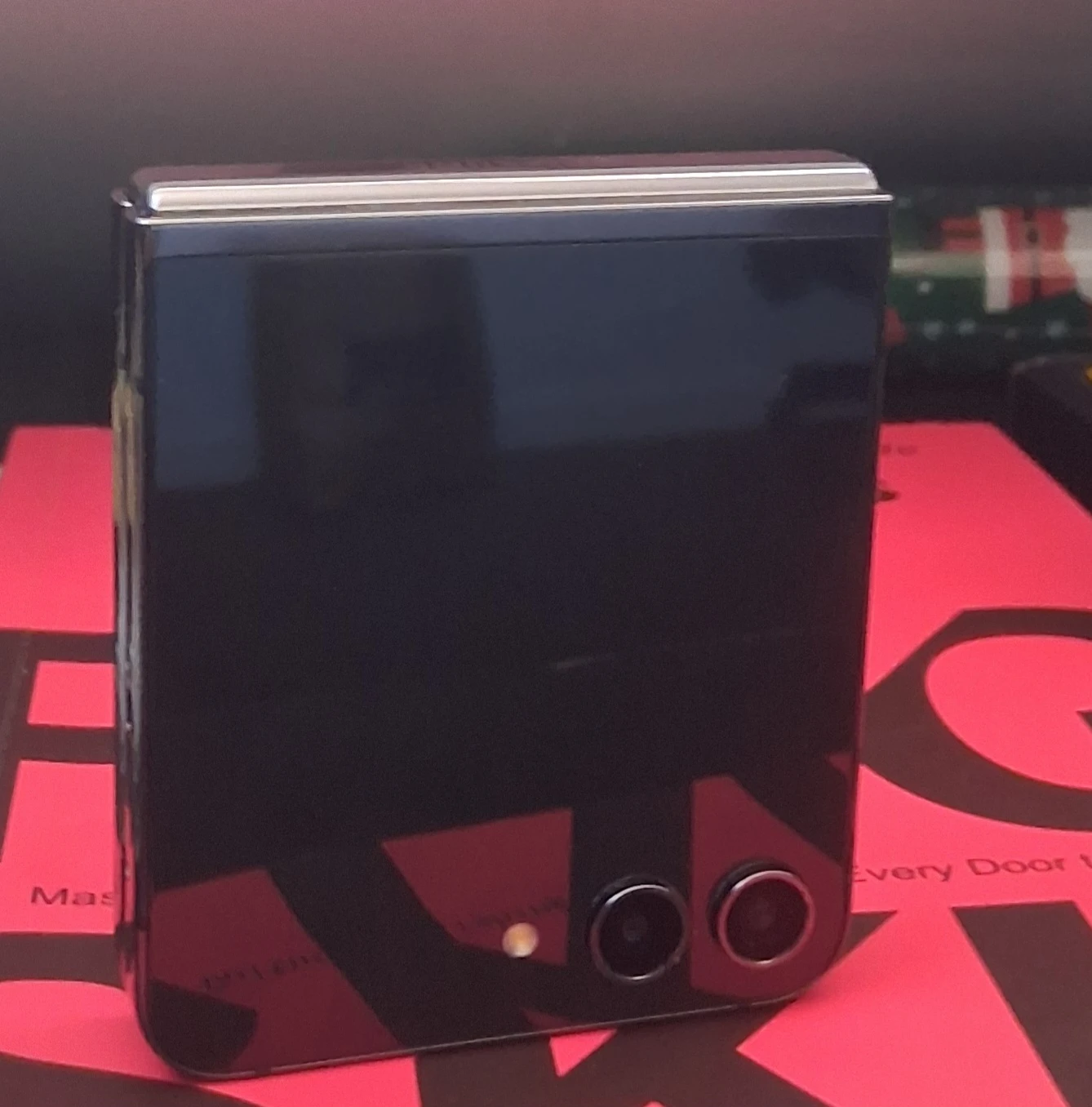 Samsung Galaxy Z Flip 5 5G (512 gb) unlocked - photo 2