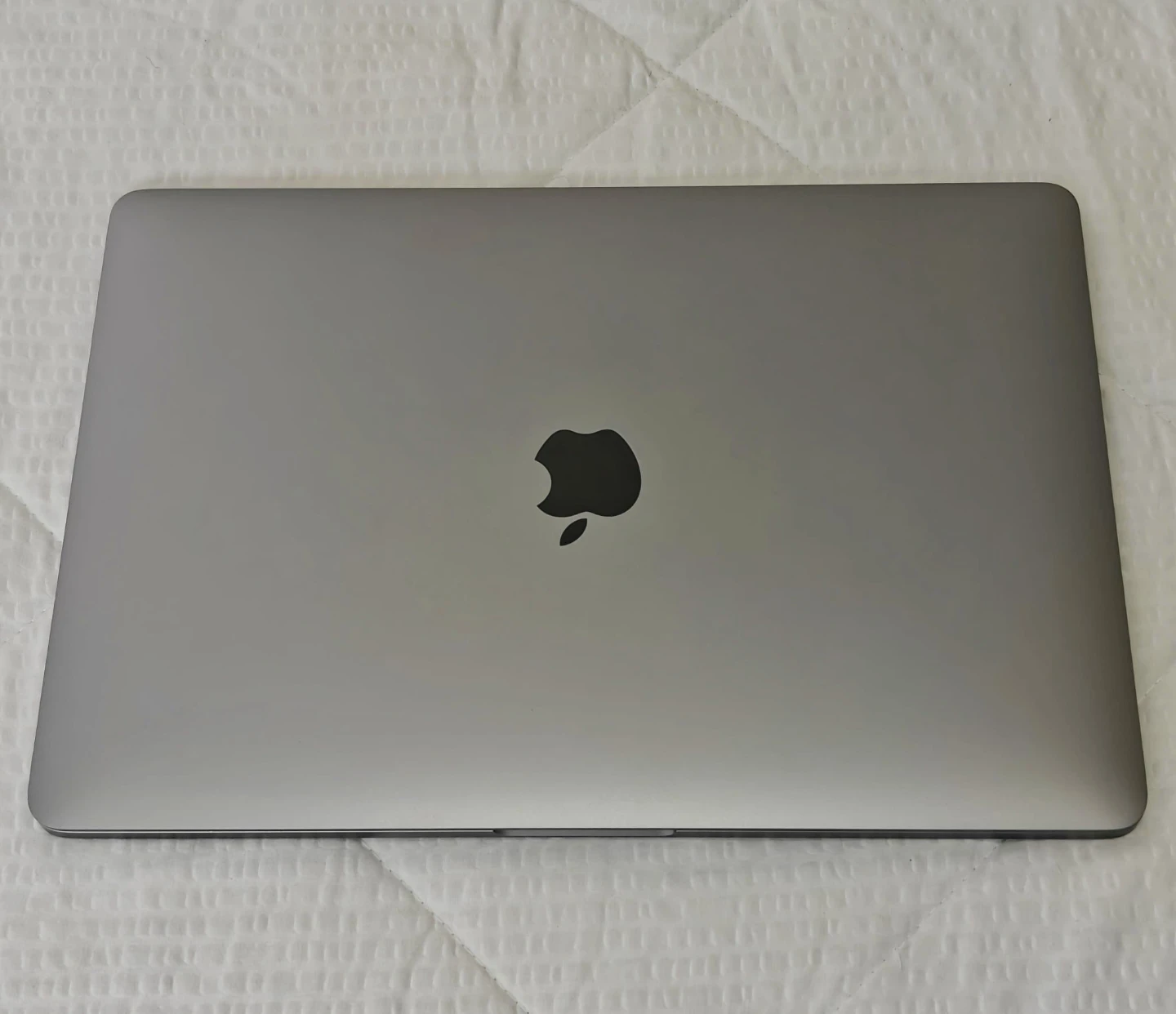 MacBook Pro 13 In (2020) – i5/16GB RAM / 256GB SSD - Excellent - photo 5