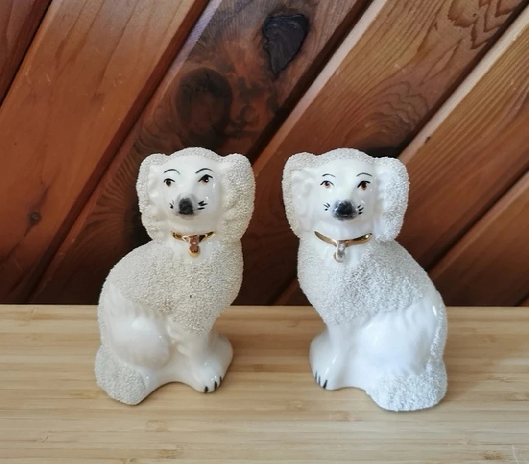 Vintage Staffordshire Confetti Dog Pair – English Porcelain - photo 3