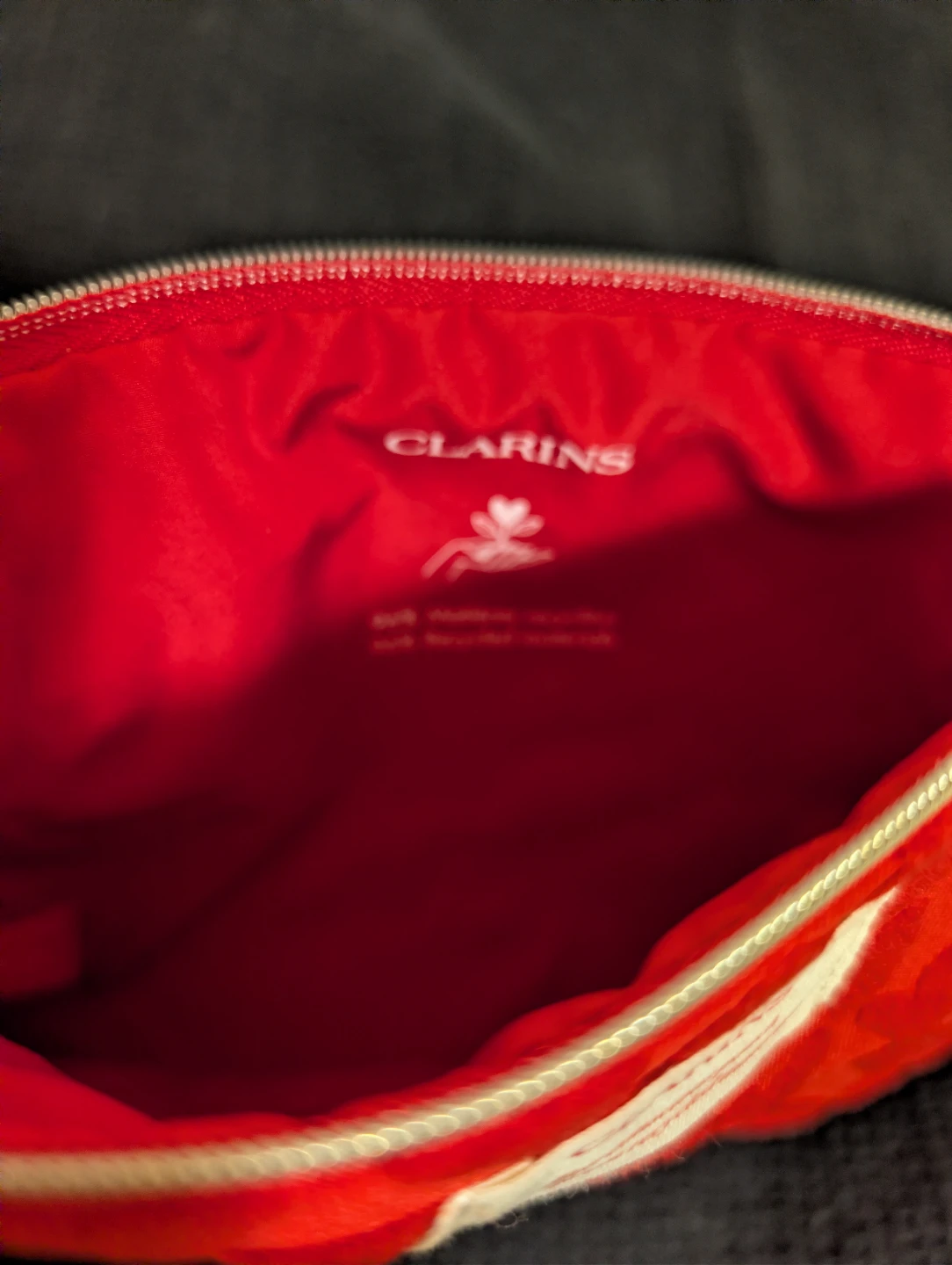 Brand new CLARINS Red Pouch/Make-up bag - photo 3