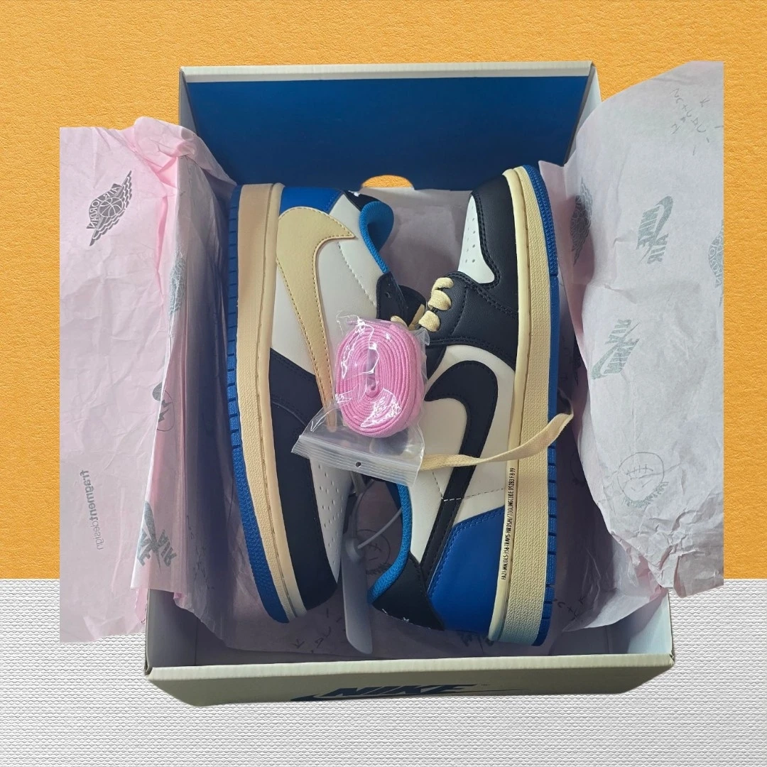 Nike Air Jordan 1 Low x Travis Scott x Fragment - photo 2