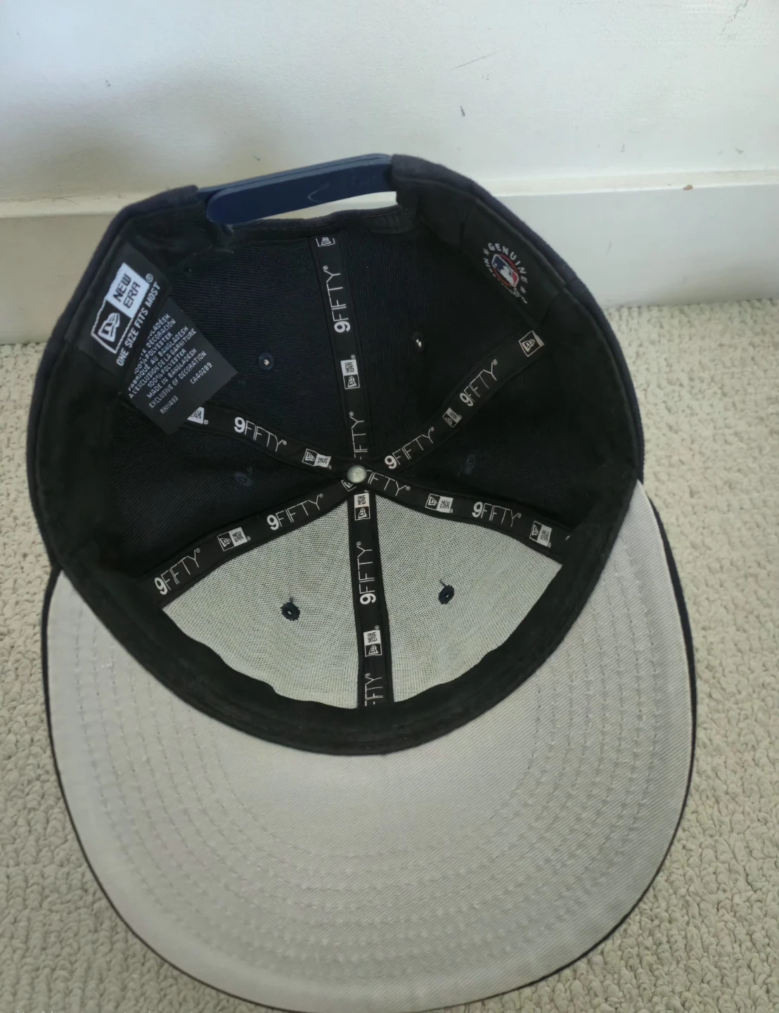 New Era New York Yankees 9FIFTY Snapback Cap - photo 3