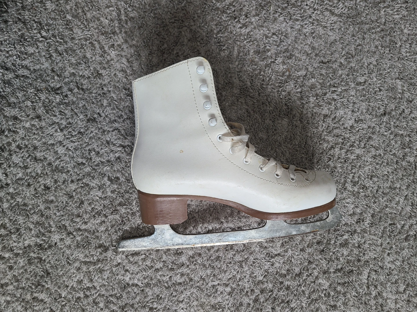 White Figure Skates with Blade Guards - photo 2