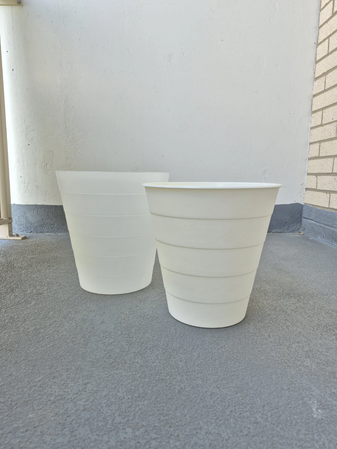 2 Wastepaper bin/basket trash can (2 for $5) : AS NEW - photo 2