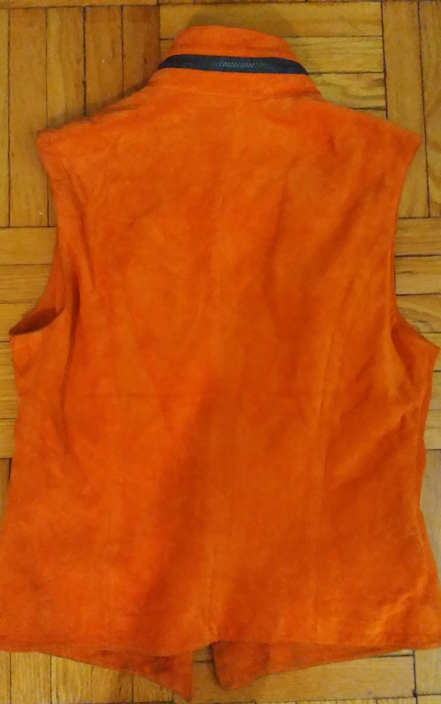 Orange Suede Vest by Danier - photo 2
