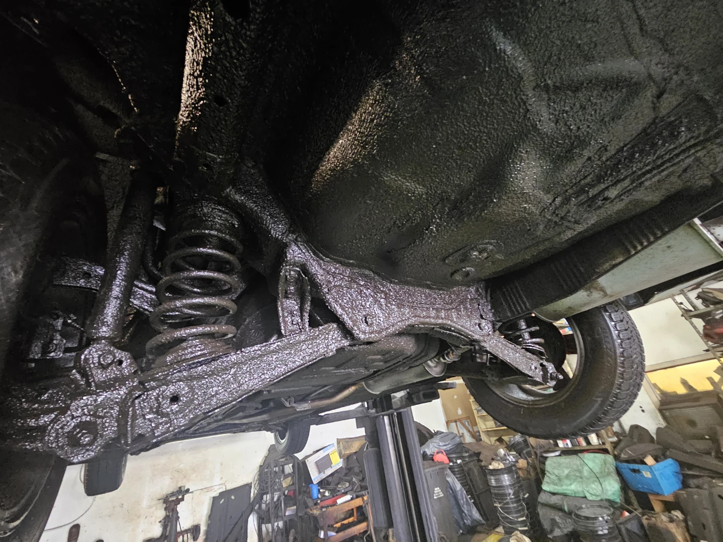 Rubberized and Oil based Undercoating and rust proofing $60 - photo 3