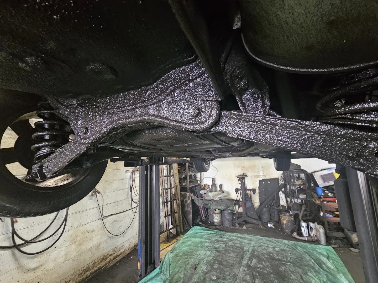Rubberized and Oil based Undercoating and rust proofing $60 - photo 4