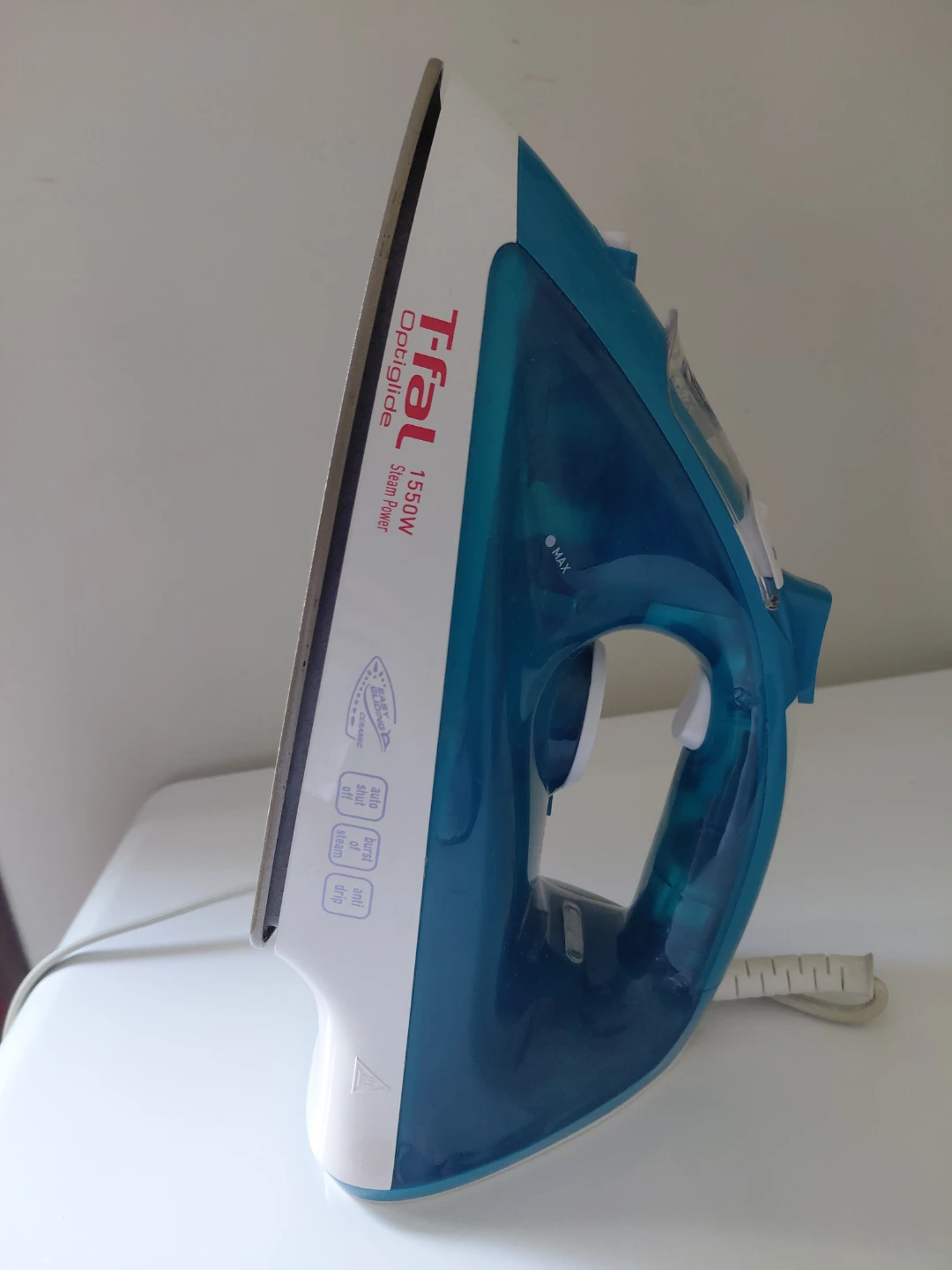 T-fal OptiGlide 1550W Steam Iron - photo 2