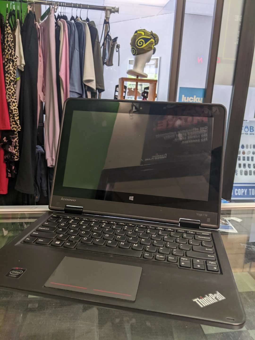 Lenovo ThinkPad Yoga 11e Laptop - photo 3