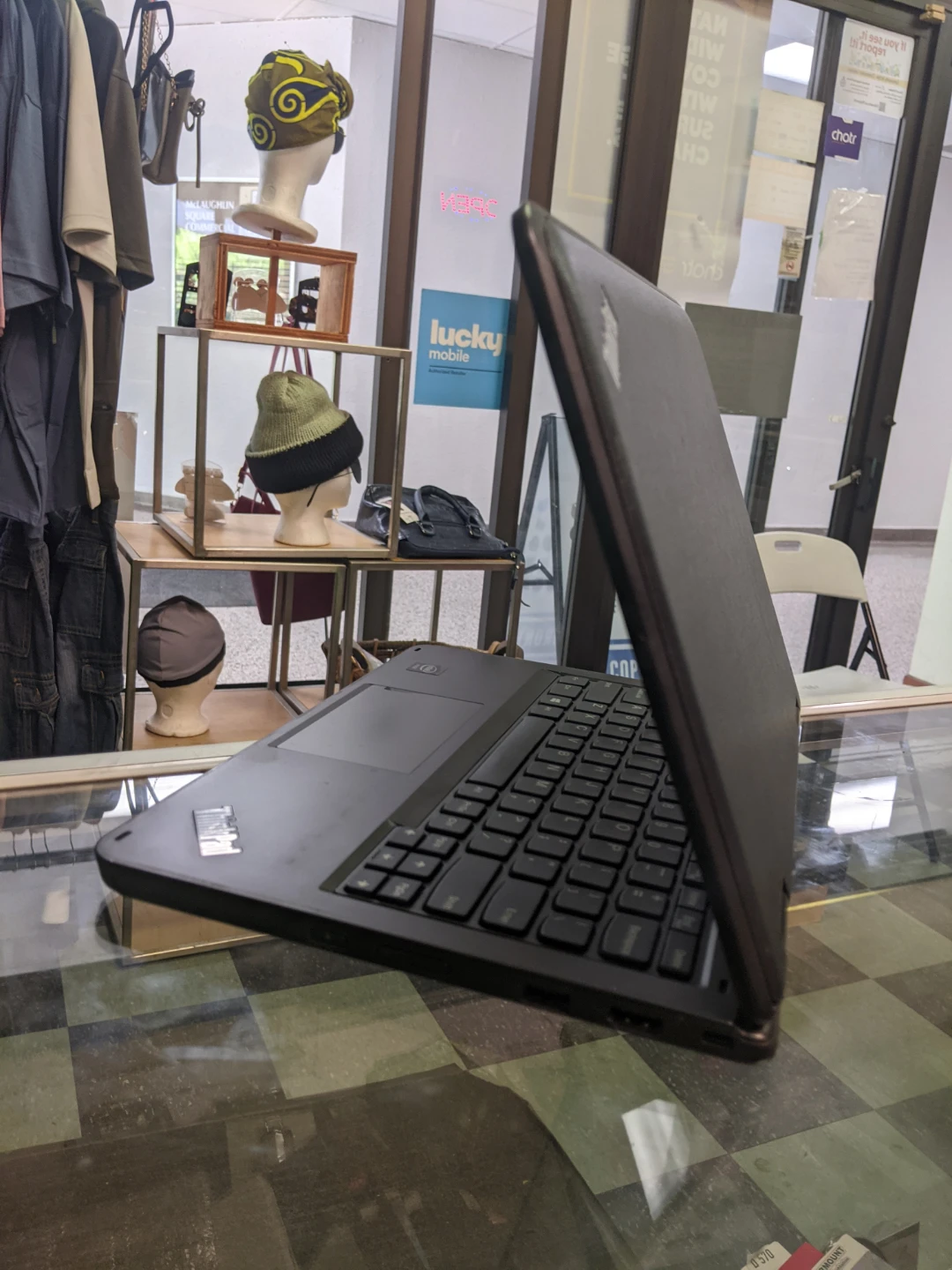 Lenovo ThinkPad Yoga 11e Laptop - photo 4