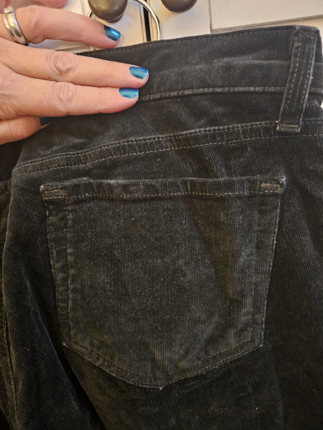 J Brand Black Forrest Corduroy Pencil Leg Pants Size 32 - photo 3
