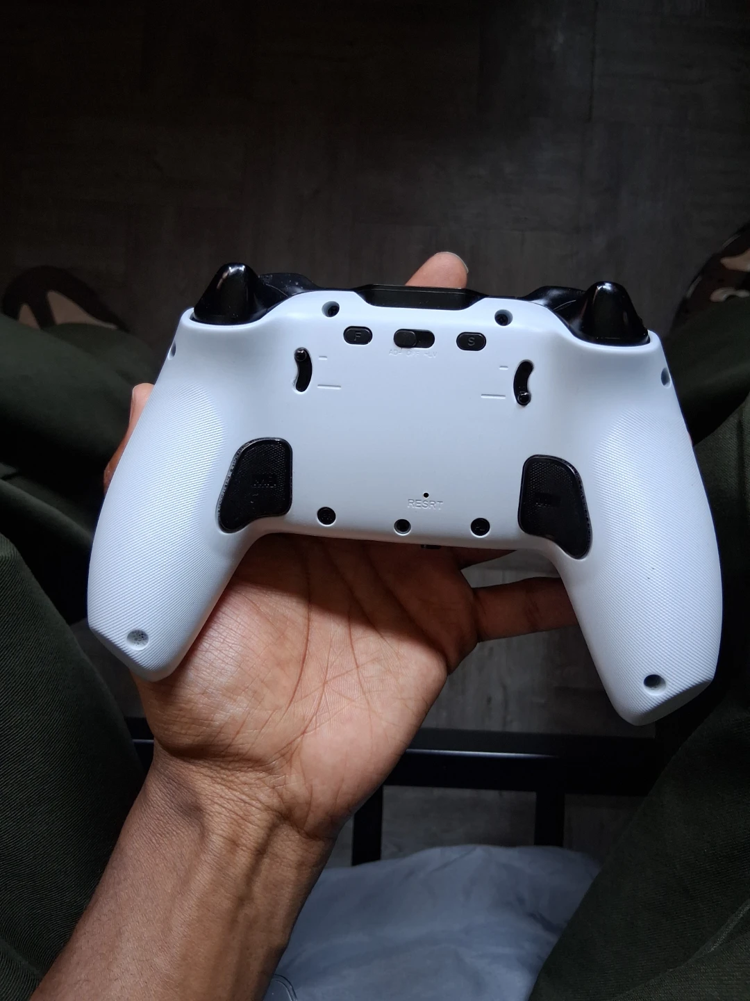 White Wireless Game Controller - photo 3