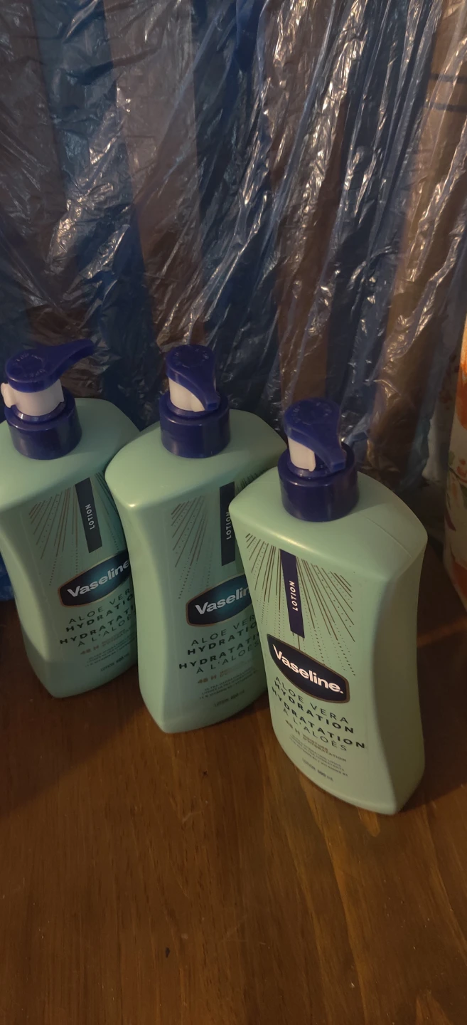 Vaseline Aloe Vera Hydration Lotion 600 mLx3
