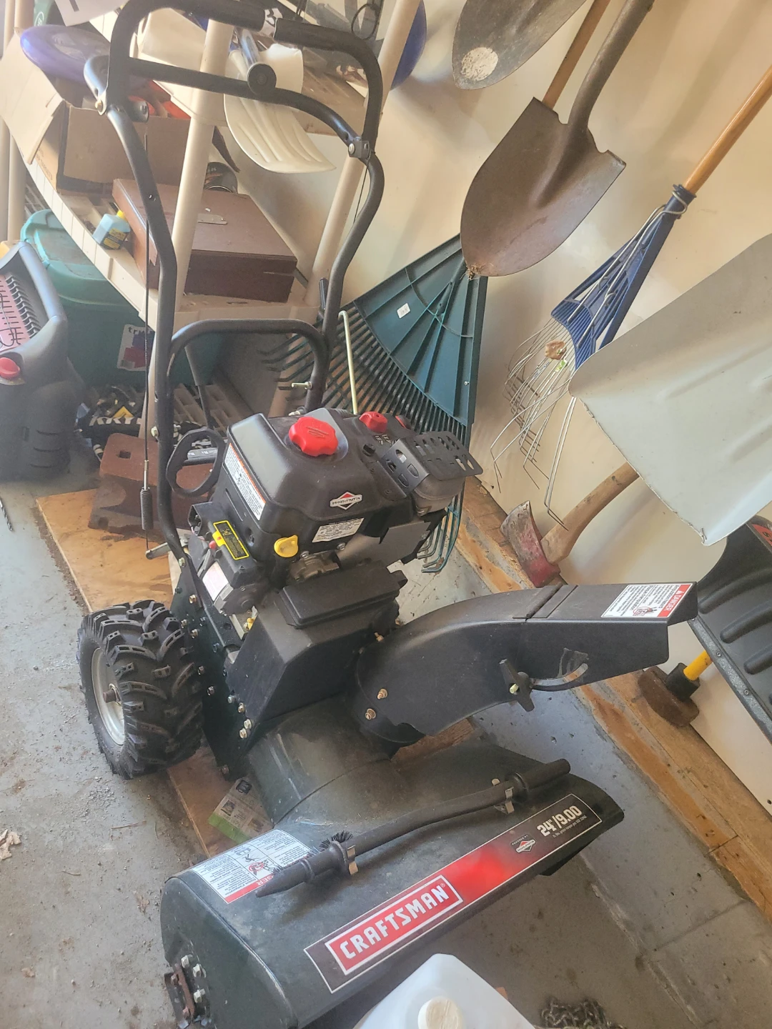 Craftsman Snowblower with Briggs & Stratton Engine - photo 2