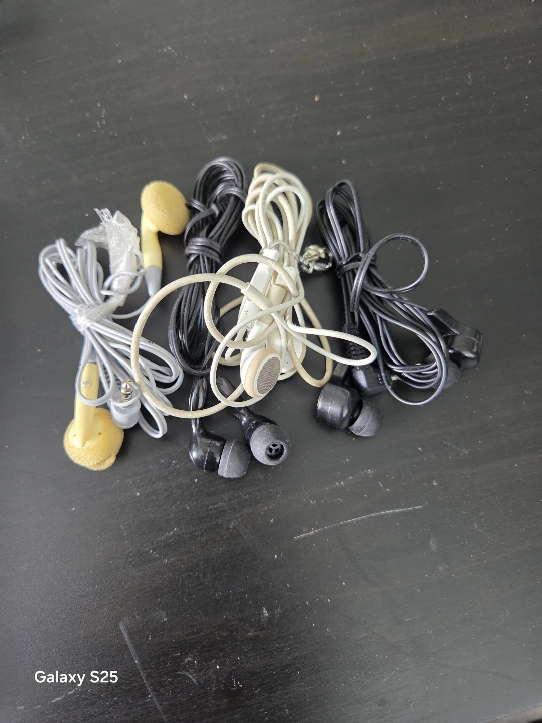 Assorted Earbuds - photo 2