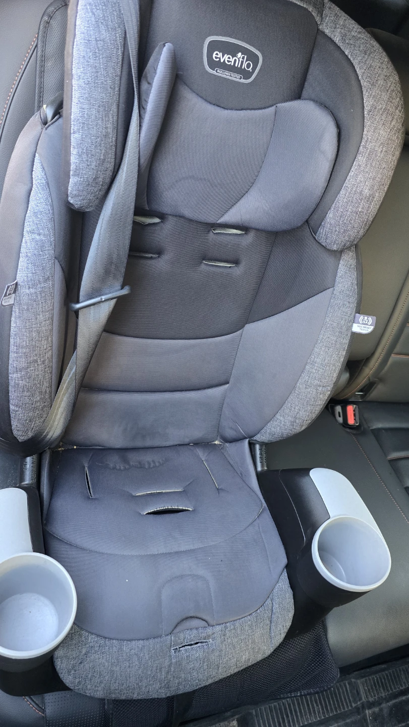 Evenflo Car Seat - photo 3