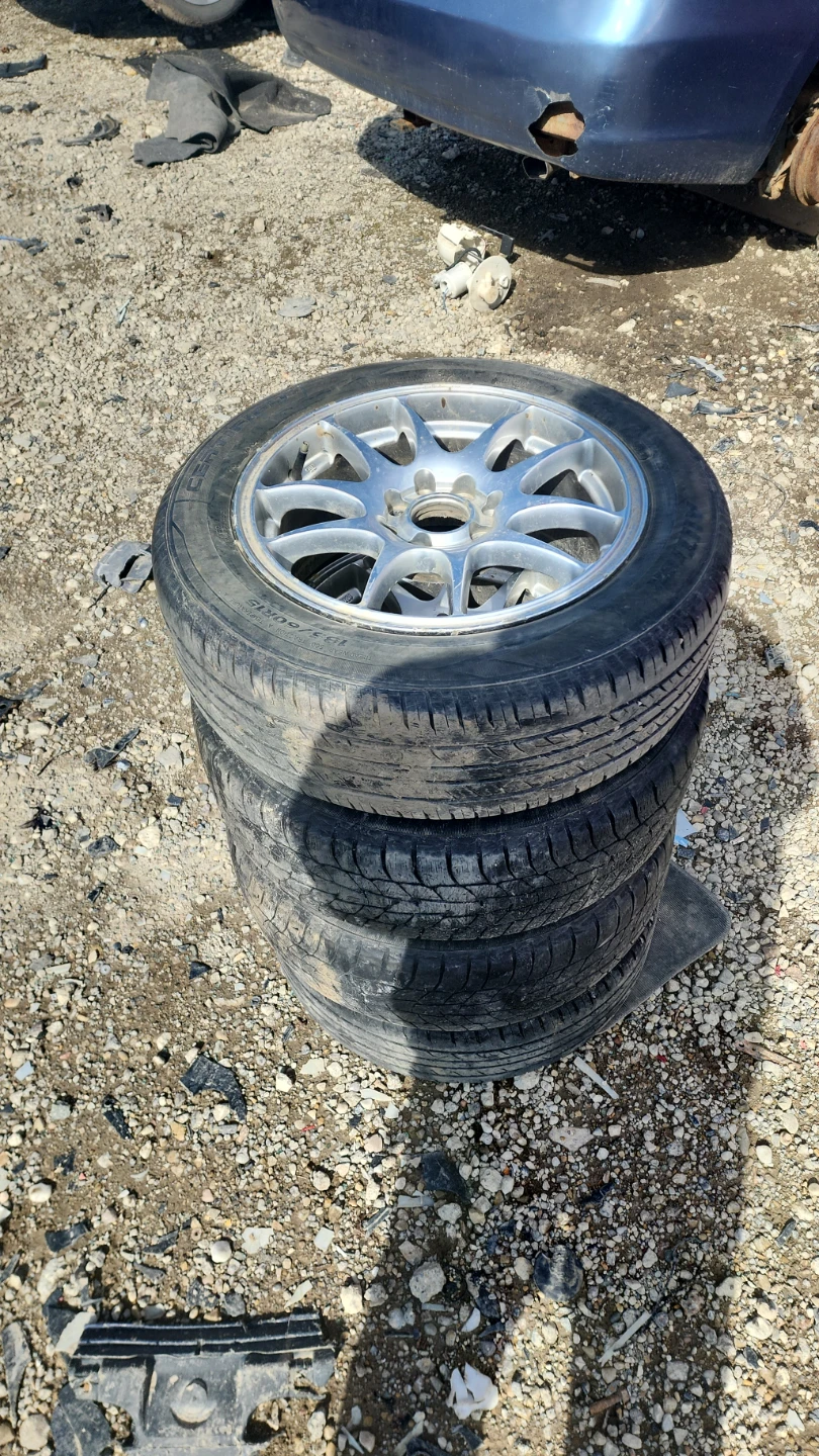 Set of 4 Alloy Wheels and Tires