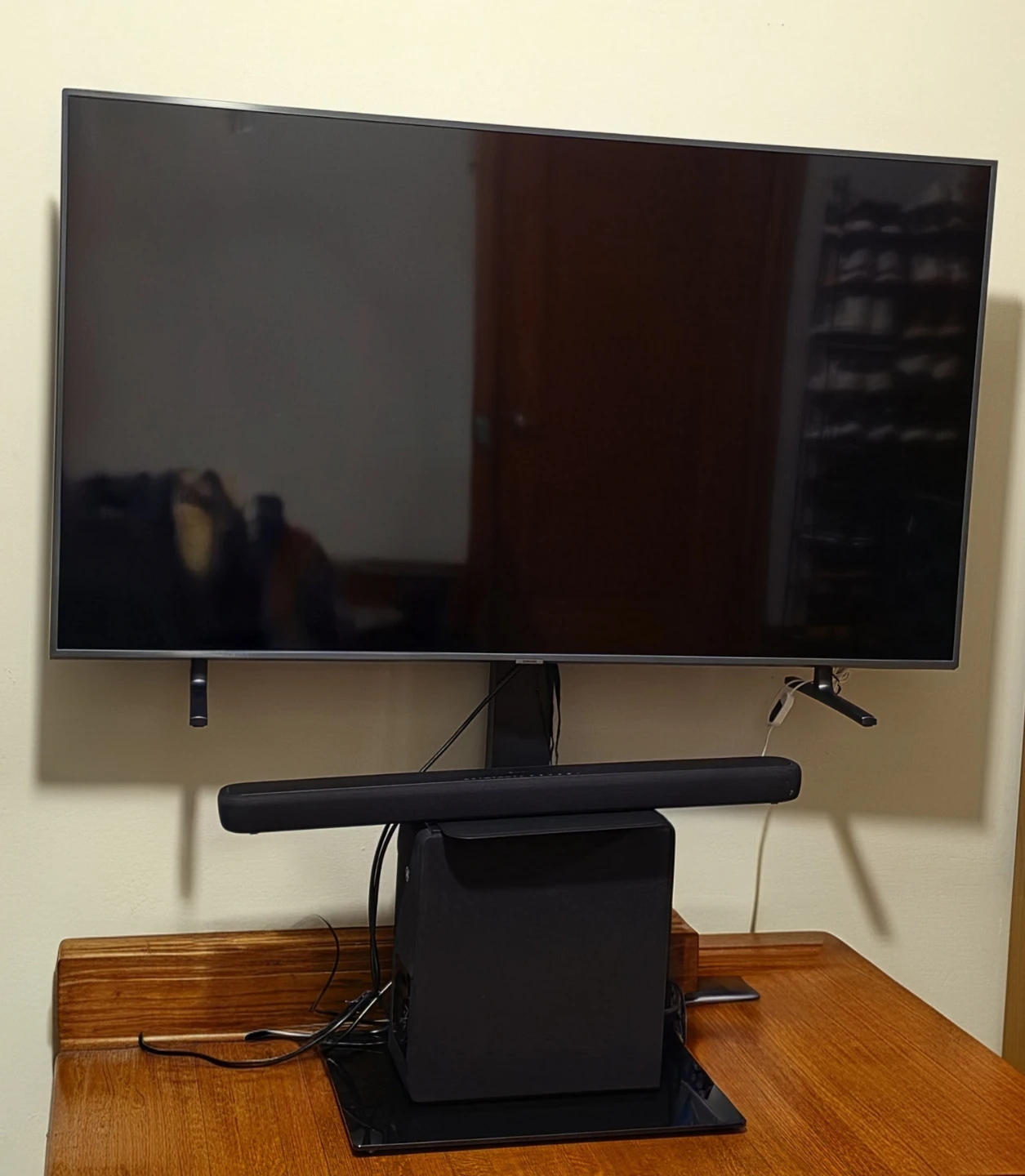 65' Smart TV SAMSUNG Class 8 Series UN65RU8000FXZA