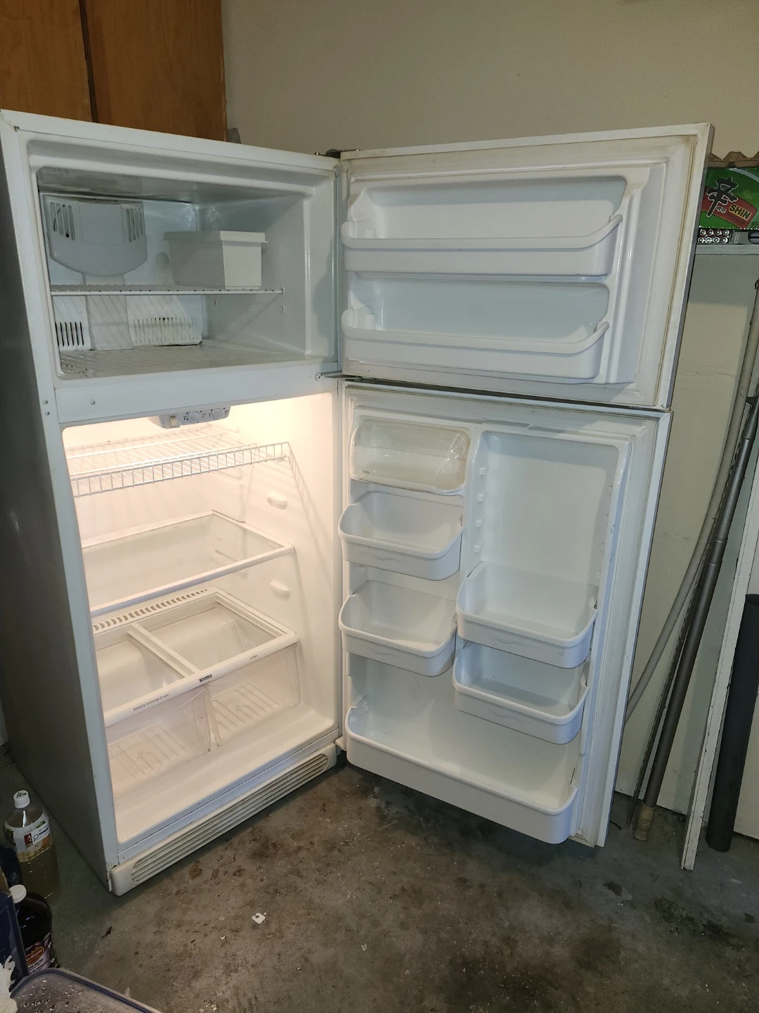White Top-Freezer Refrigerator - photo 3