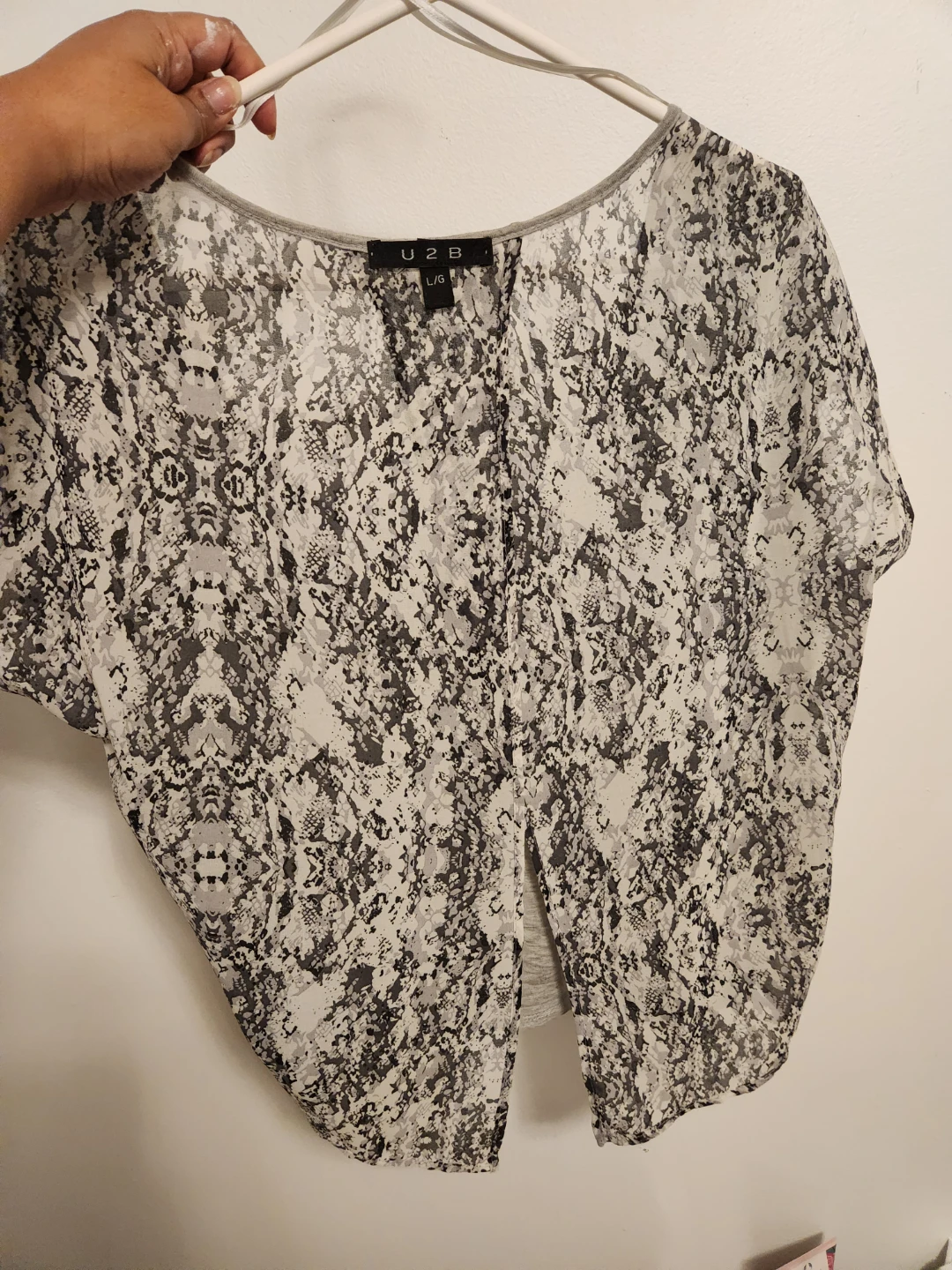 U2B Grey Snakeskin Print Top ⚽ - photo 2