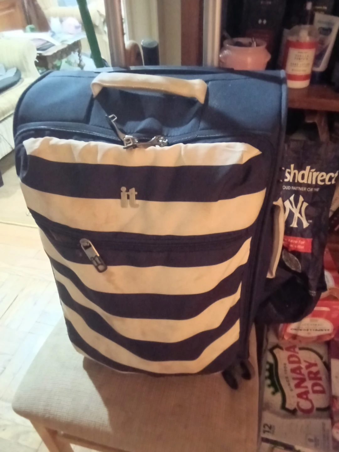 IT Luggage Navy and White Striped Rolling Suitcase - photo 2
