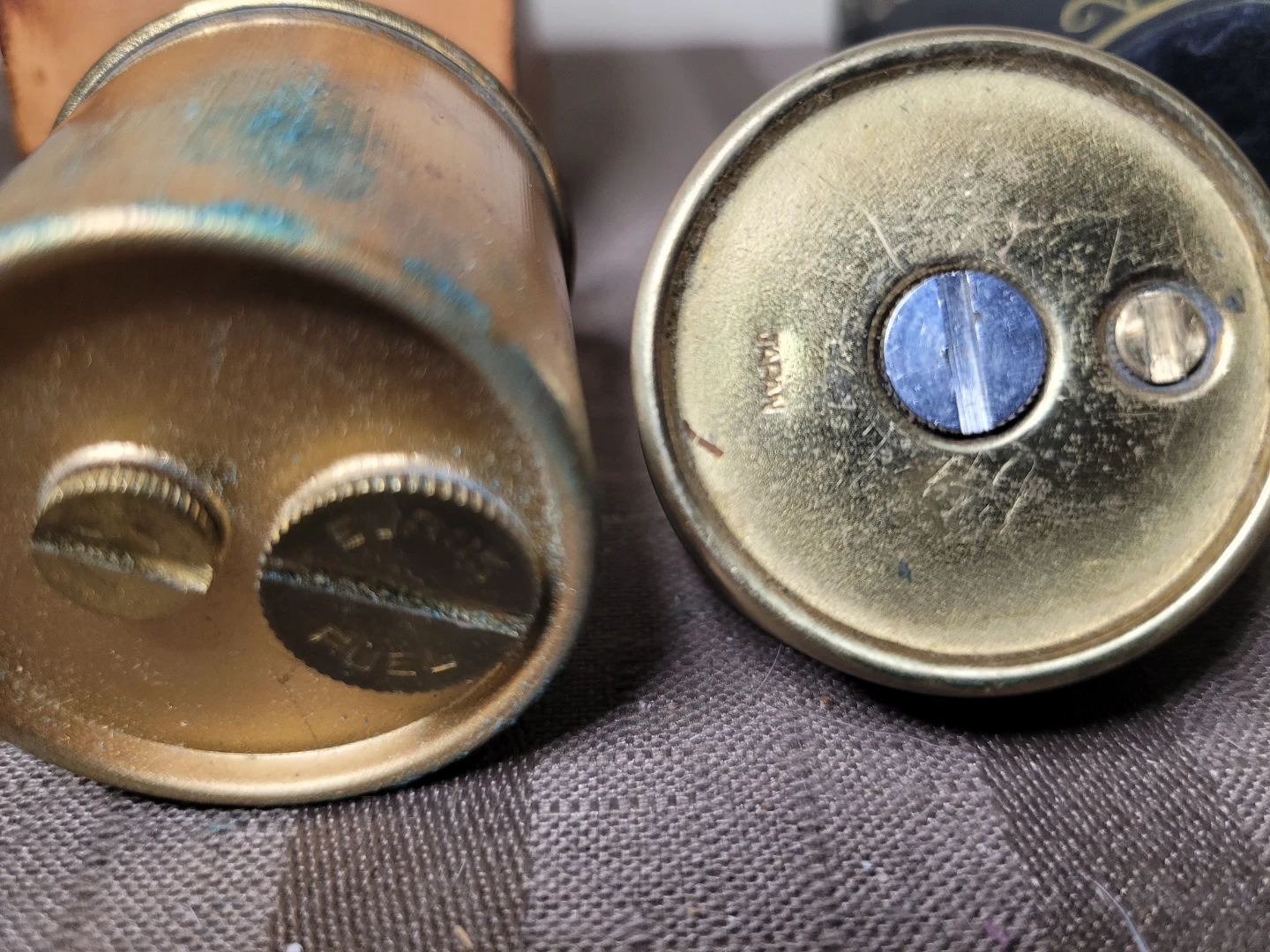 2 Vintage petrol table Lighters Leather case Japan - photo 3