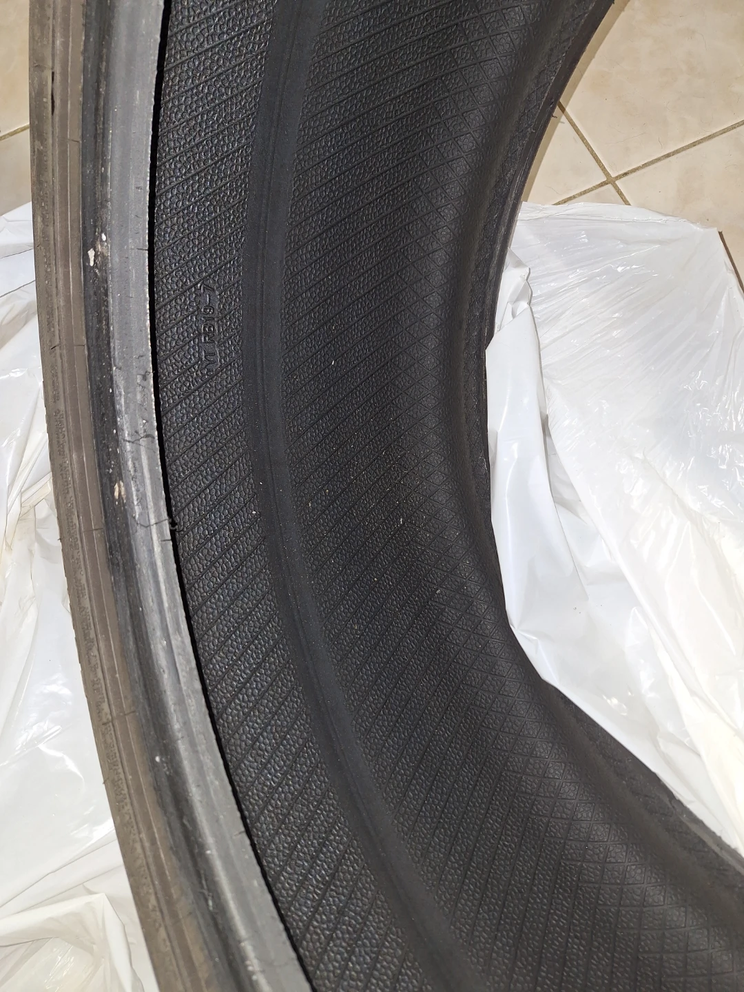 Set of 4  Altenzo Comfort 255/40ZR19 Tire - photo 5