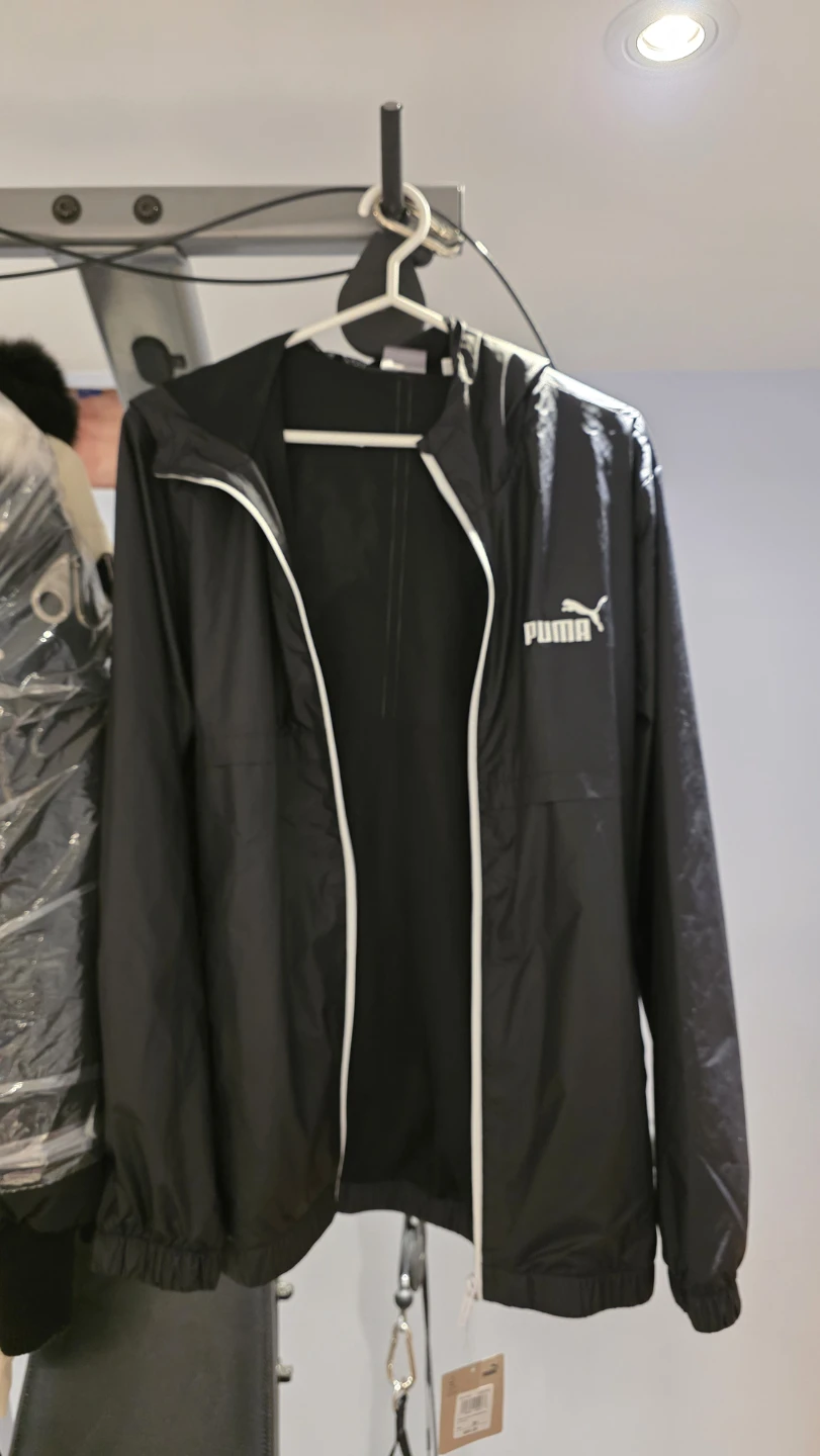 ⚽Puma ES Solid Windbreaker Jacket - Black - Size M