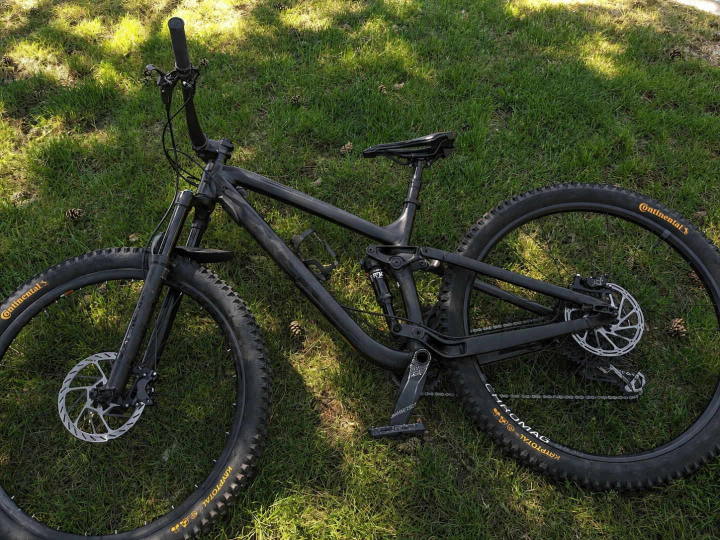 Medium Trek fuel X 8 full suspension mountain bike