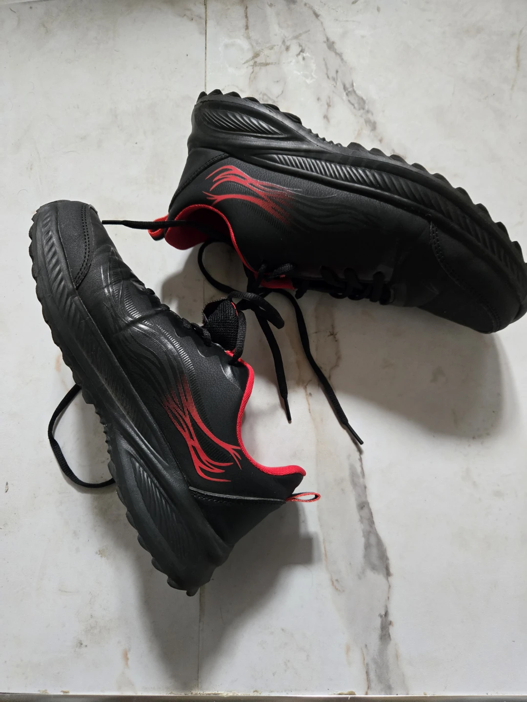 Black Fashion Sneakers