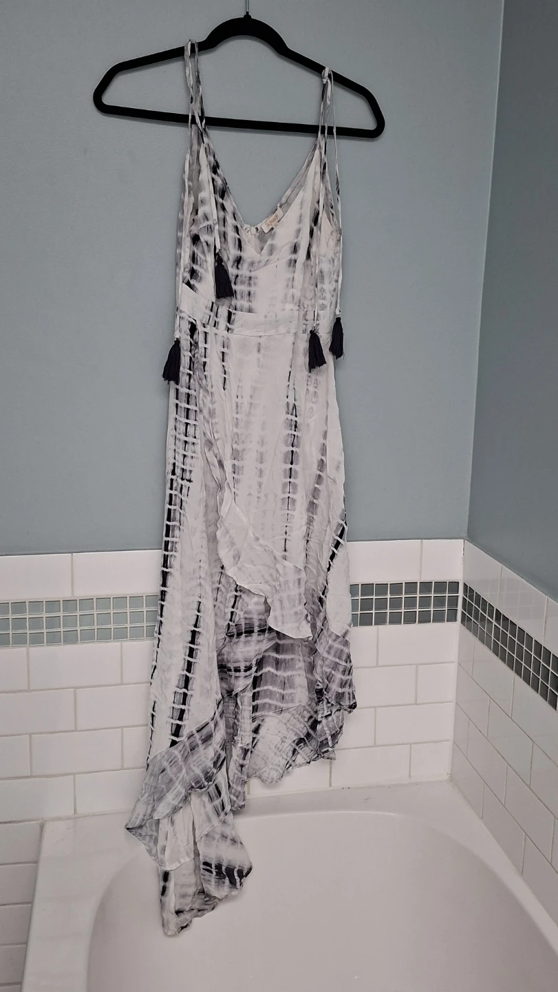 A Peach Tie Dye Maxi Summer Dress