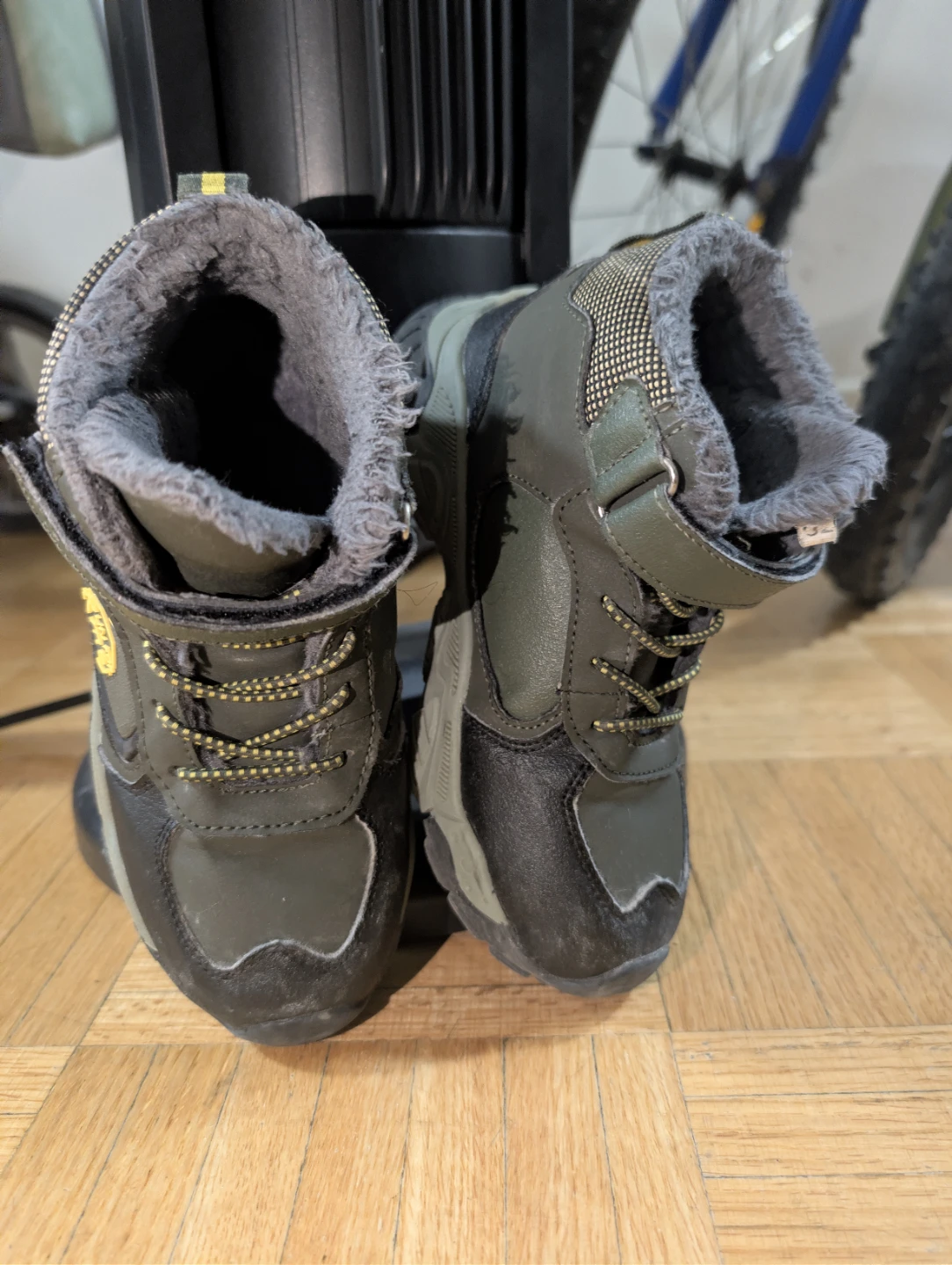 Moving Sale - Kids Winter Boots - photo 3