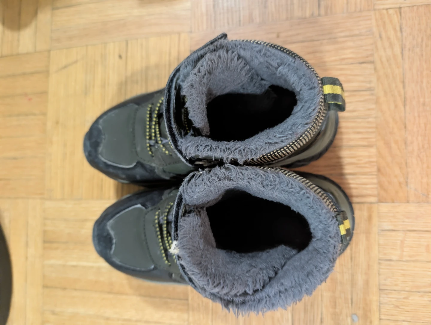 Moving Sale - Kids Winter Boots - photo 4
