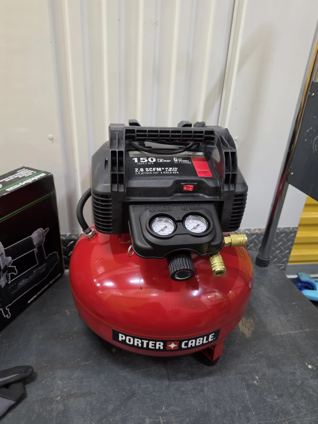 PORTER+CABLE 6 Gallon Air Compressor