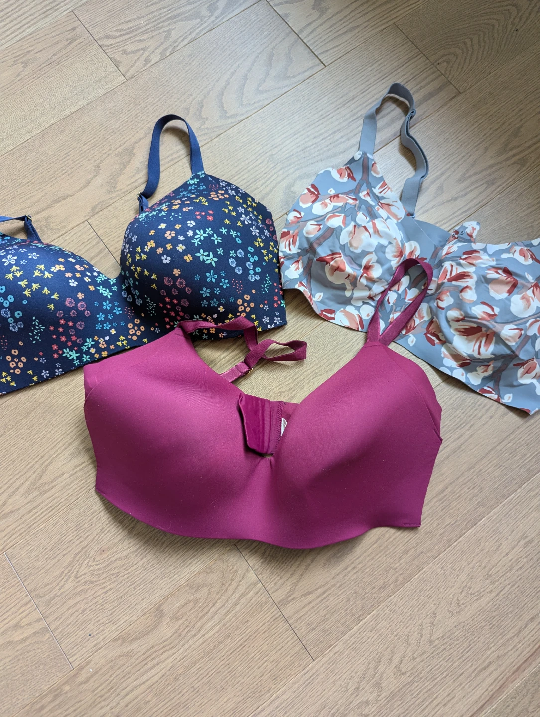 Knix Bras- Size 7 bundle of 3