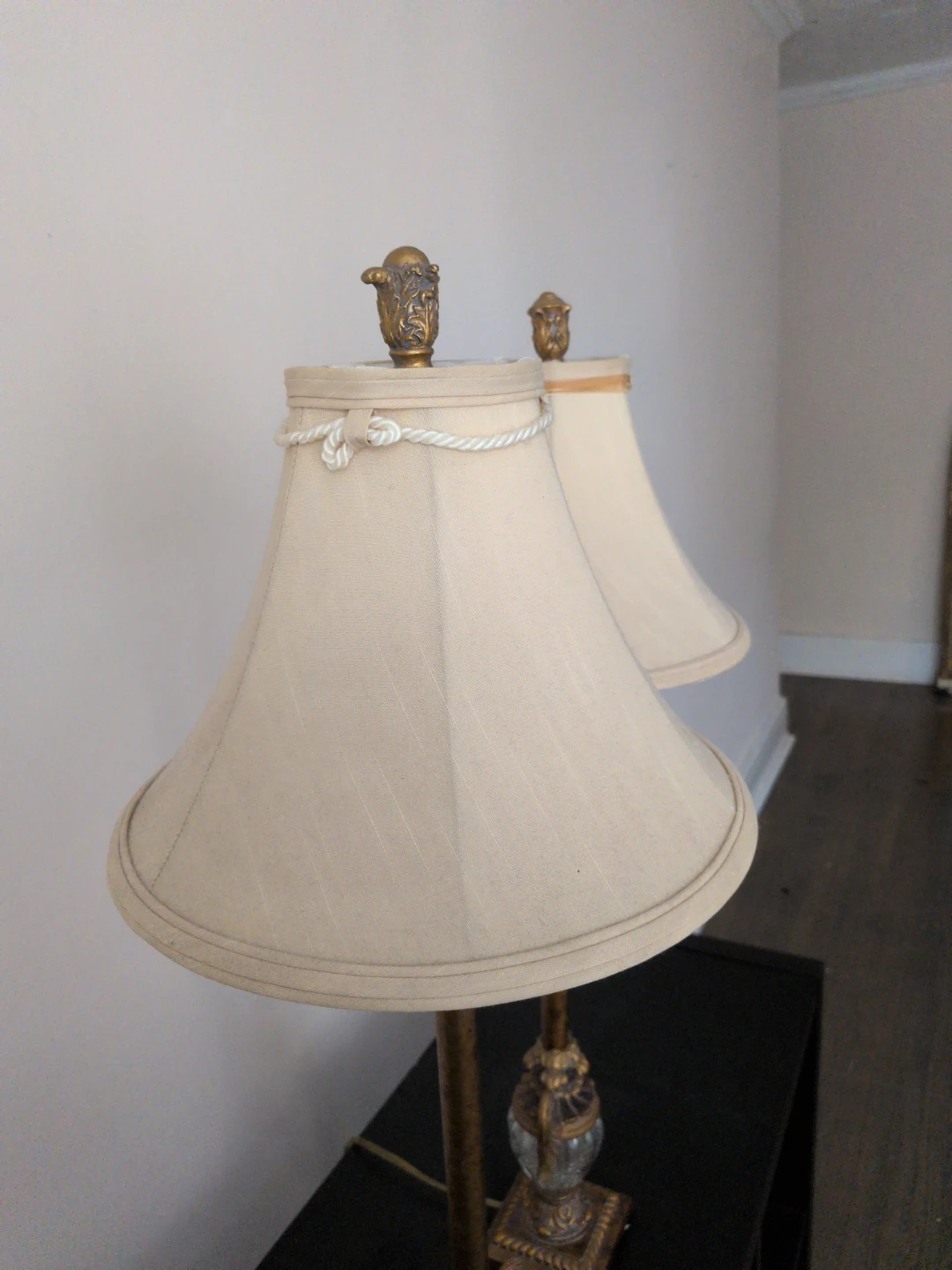 Pair of ornate table lamps - photo 3